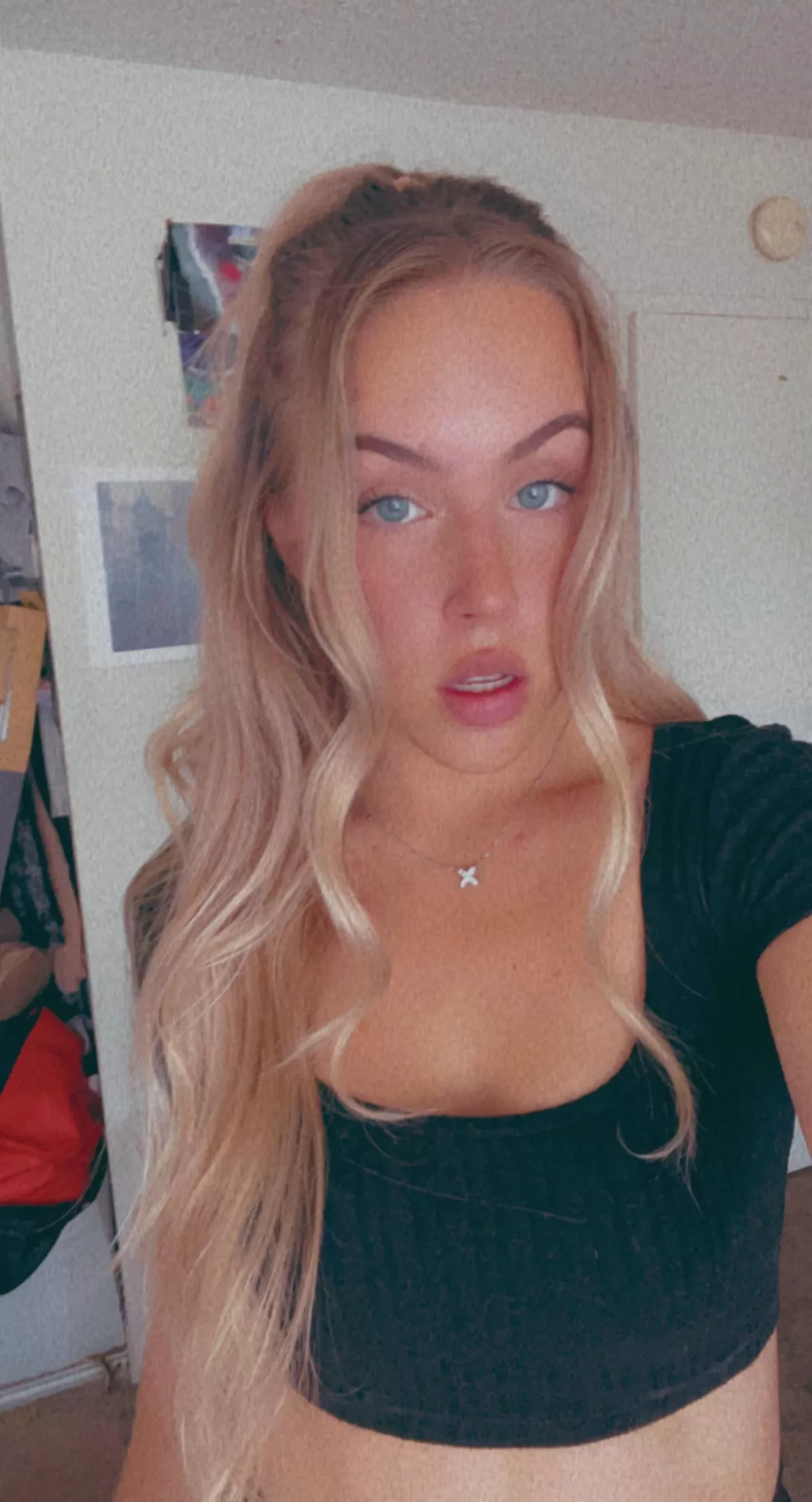 Blonde girl looking to get freaky ðŸ”¥ posted by 43Isabel