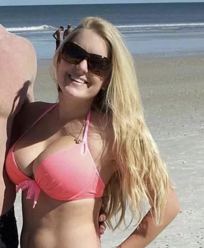 Blonde in bikini posted by NickelFormation