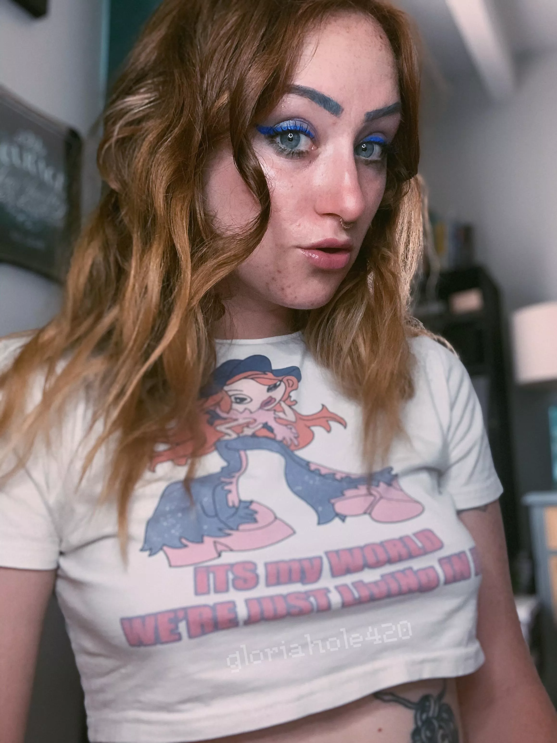 blue eyeliner, blue eyebrows ðŸ’™ posted by gloriahole420