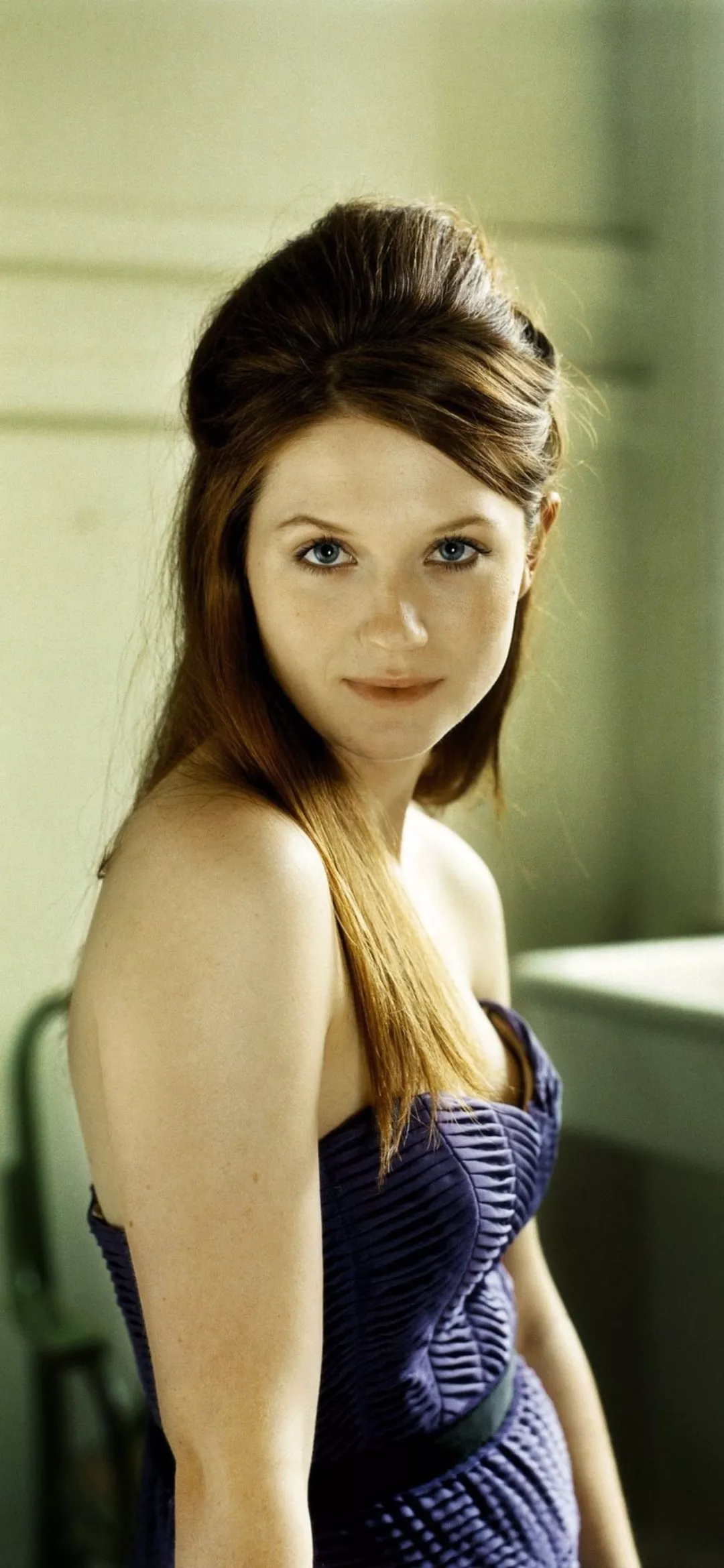 Bonnie Wright posted by kichu67