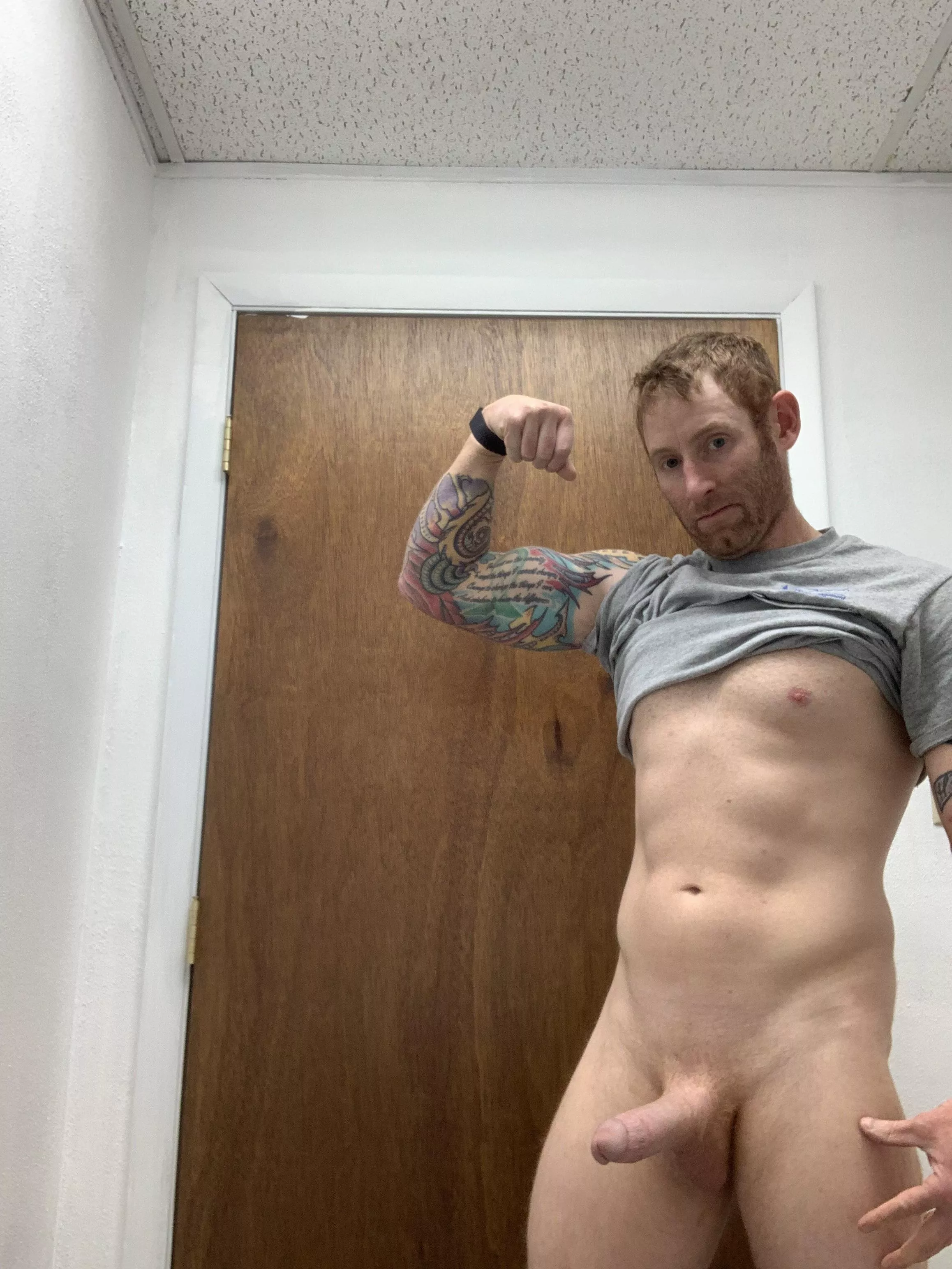 Bored at work. But liking the gym progress. What do you ladies think. Shoot me a message posted by muscleginger3122