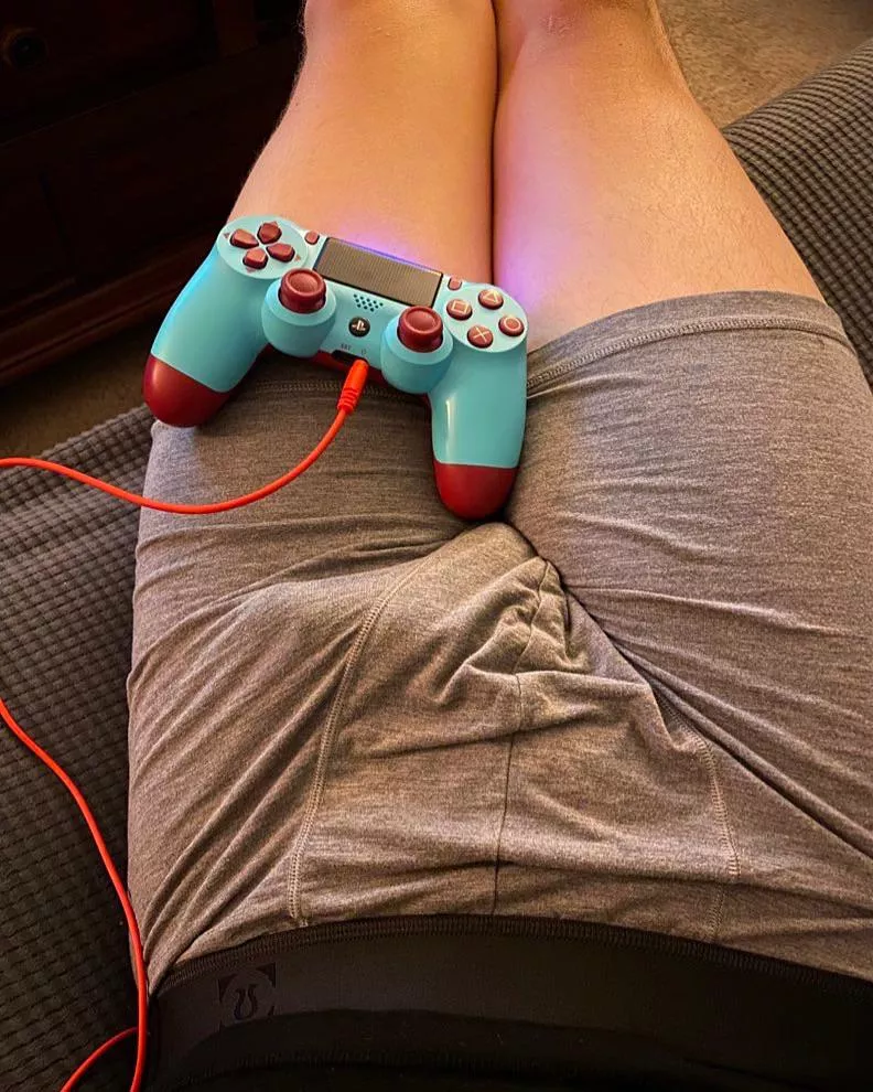 boxer briefs and gaming posted by twinkapexgaymer