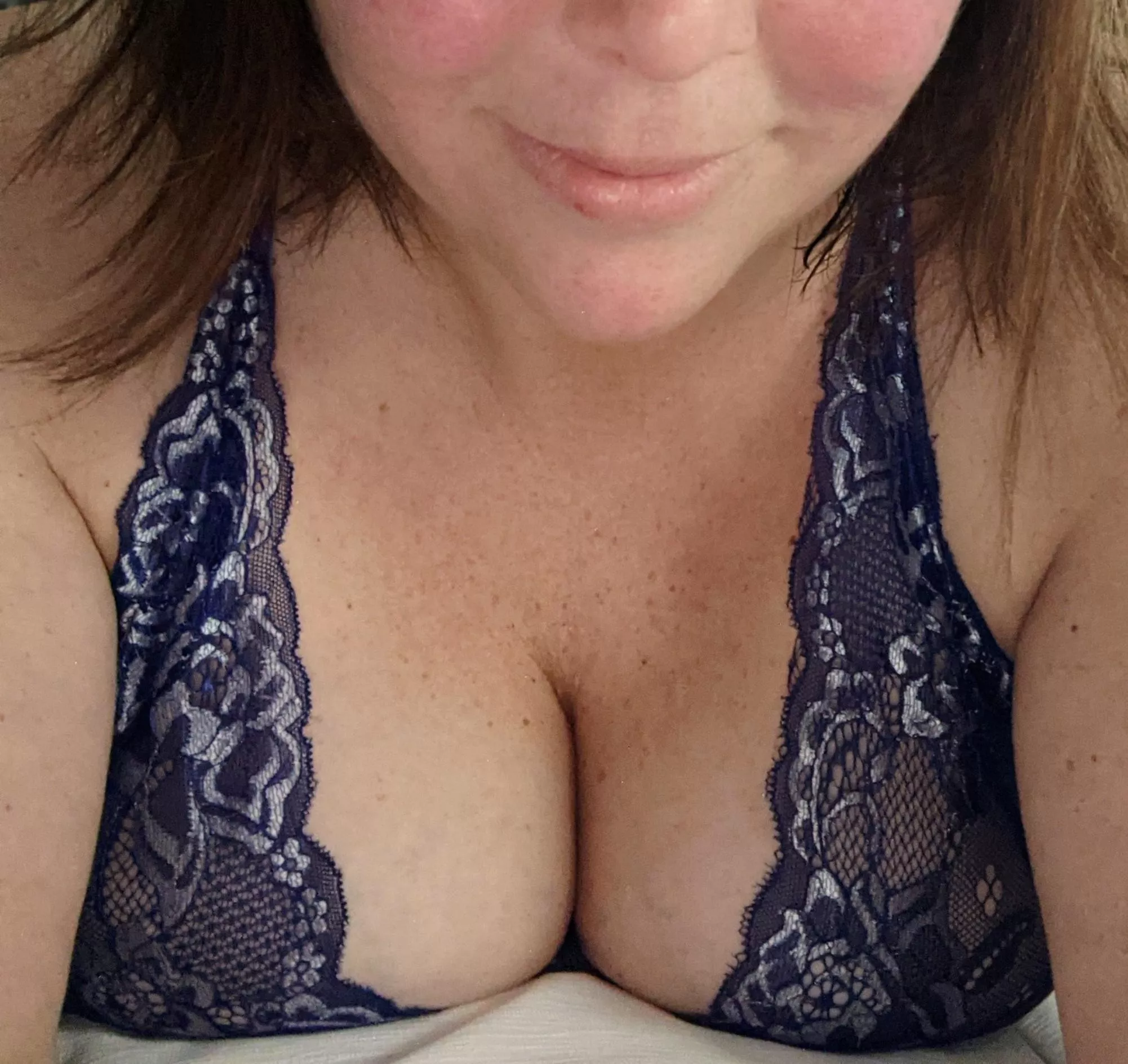 Boys...Welcome to the weekend! About damn time it got here!!! ðŸ˜† (f)42 posted by AmberlyDawn