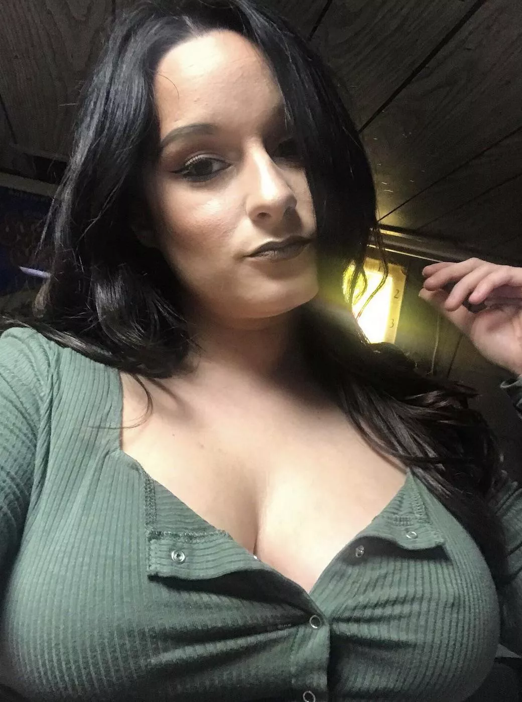 Braless at the bar posted by Couldarowboatsupport