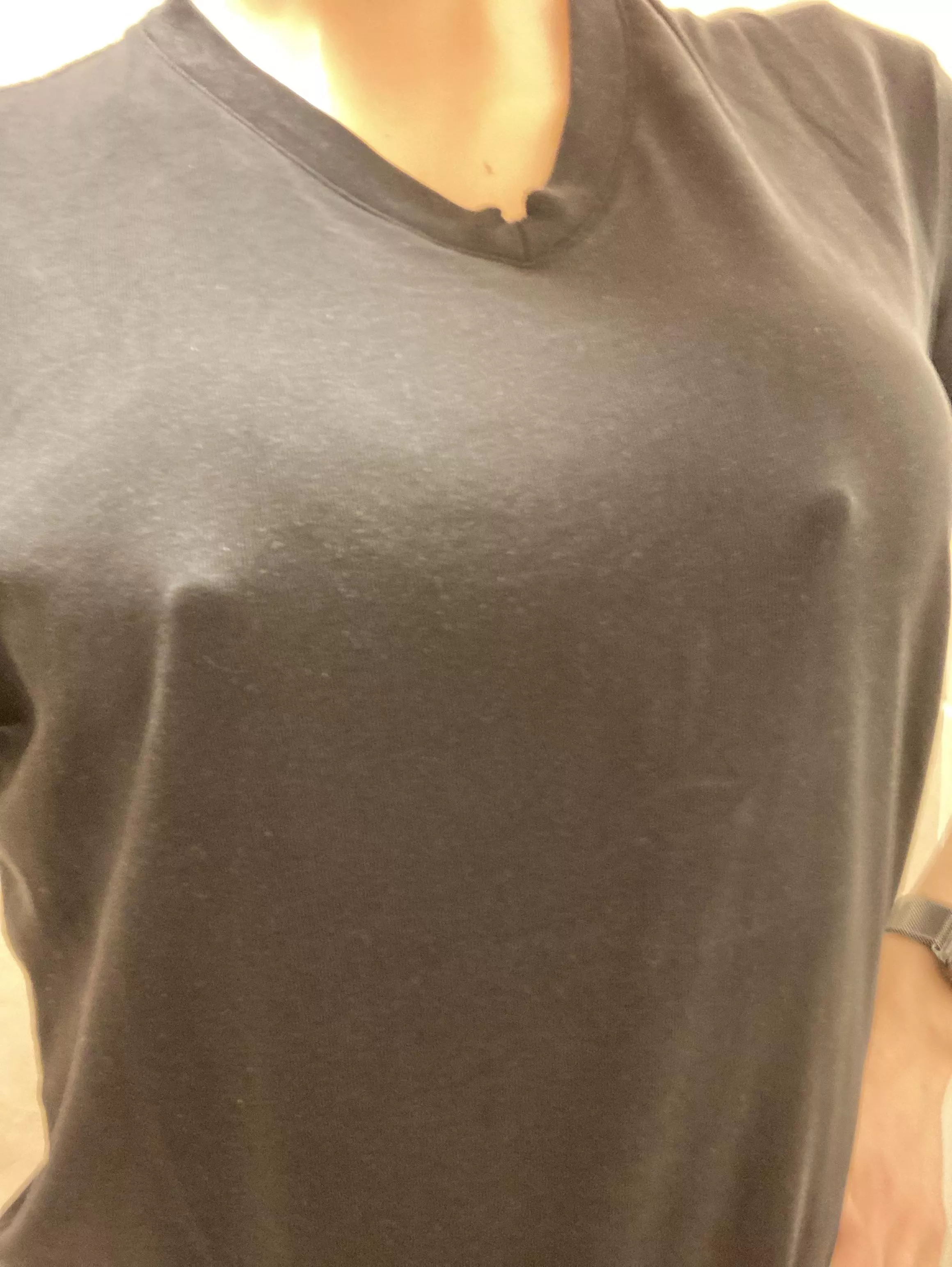 Braless at work, i hope my boss doesn’t dee it🙈 posted by RusBoi