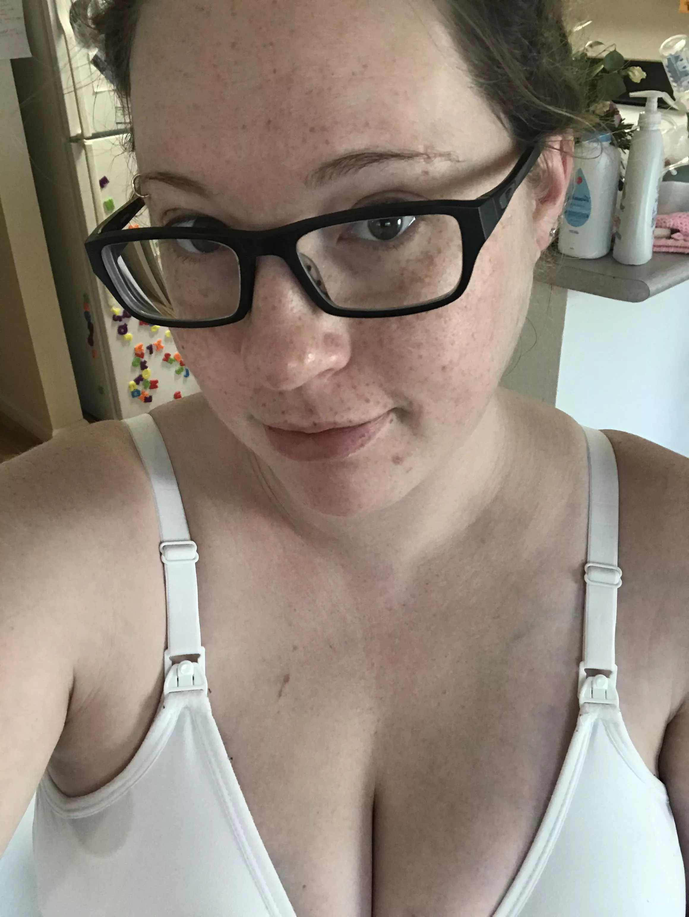 Breastfeeding cleavage â¤ï¸ posted by Secretstash620