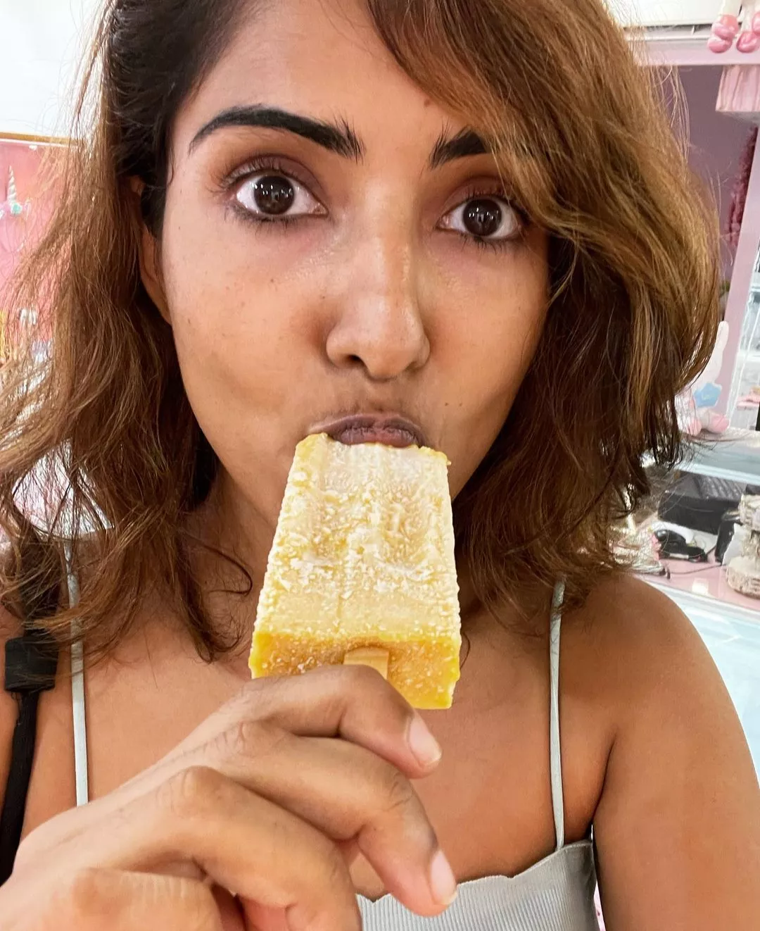 Brown girls like White popsicles. Suck all day. posted by xbillionaire