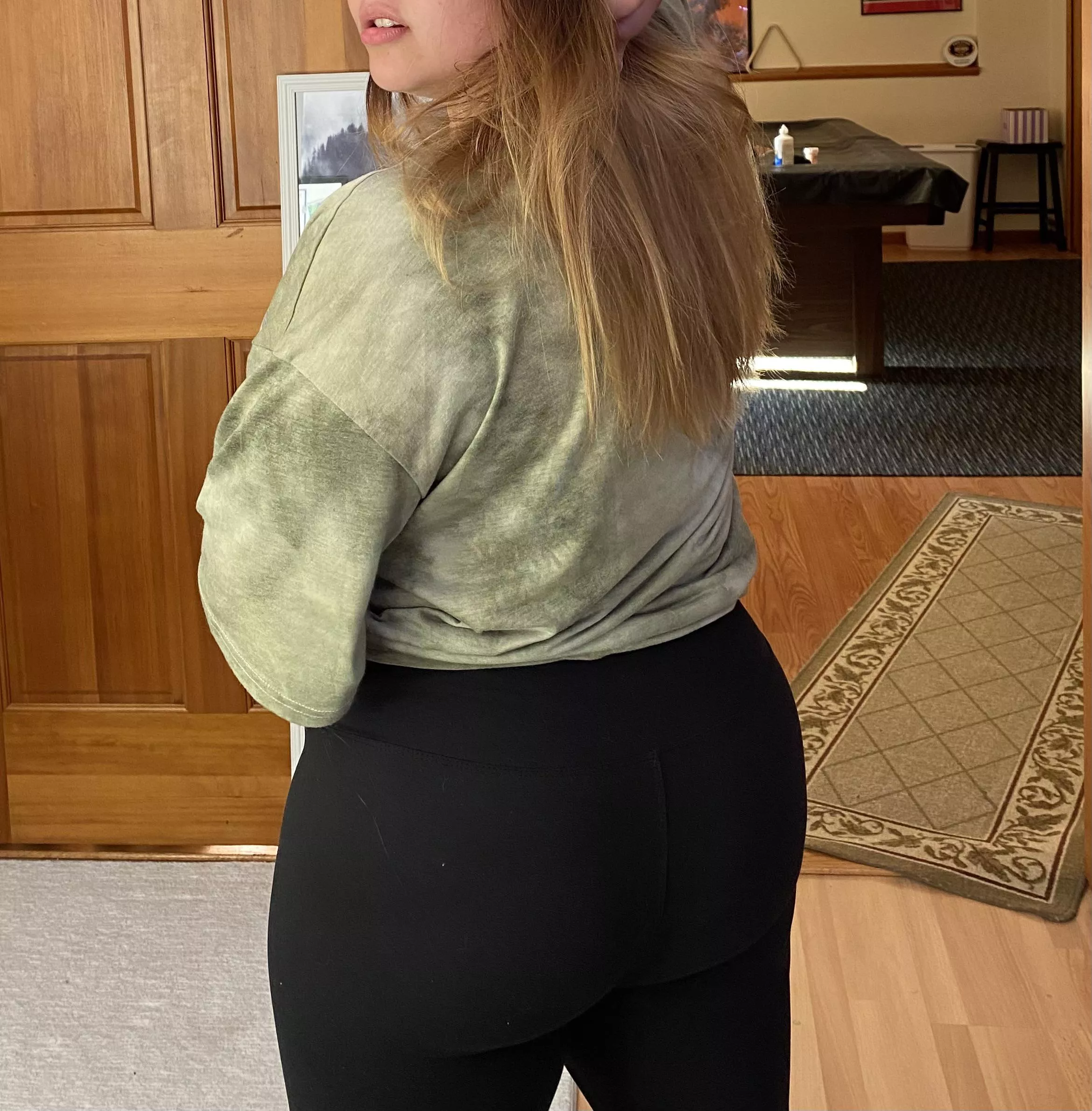 Bubble butt ðŸ˜‡ posted by wowevox