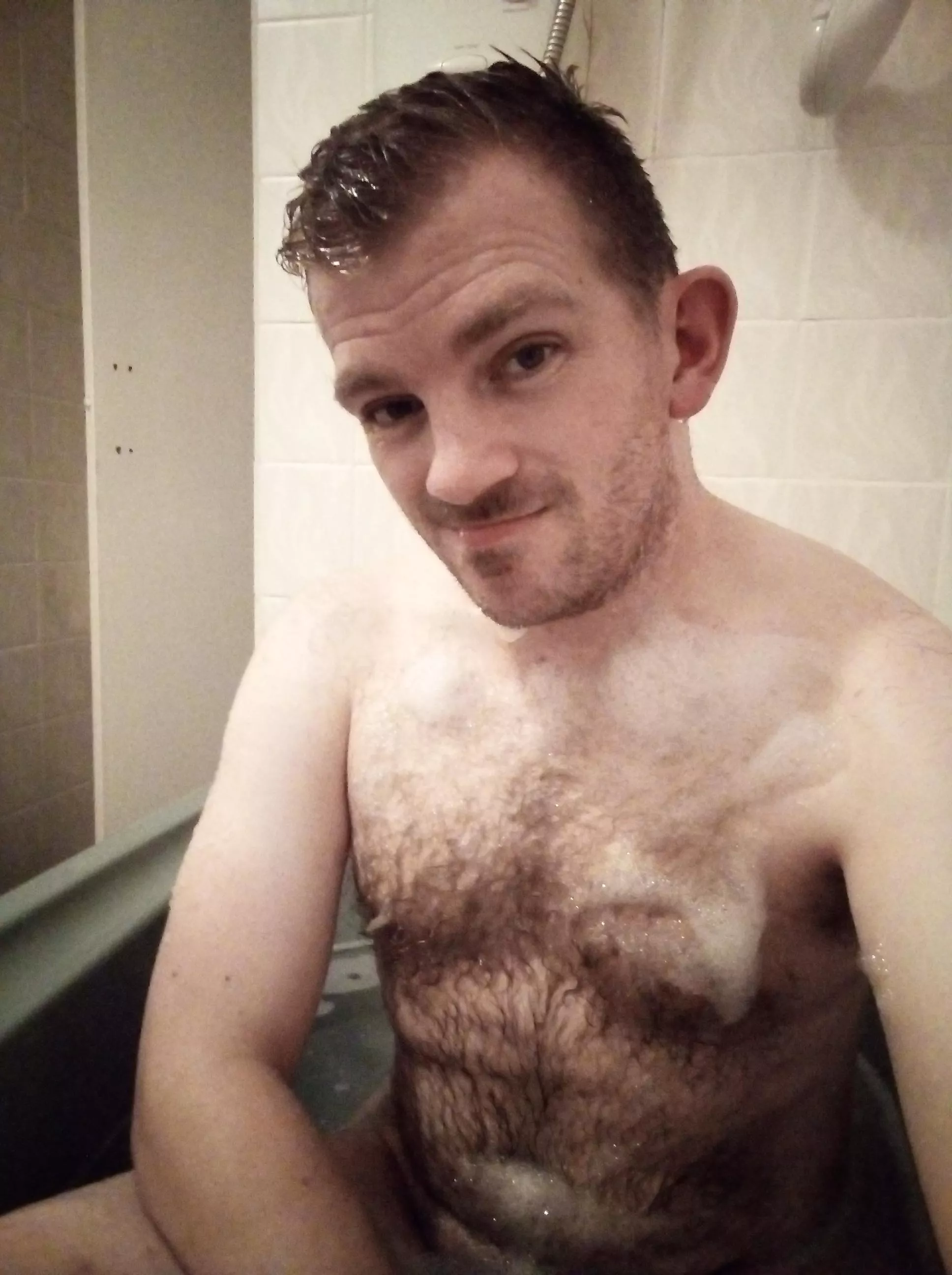 Bubbly and hairy dadbod fun! posted by chrisone82