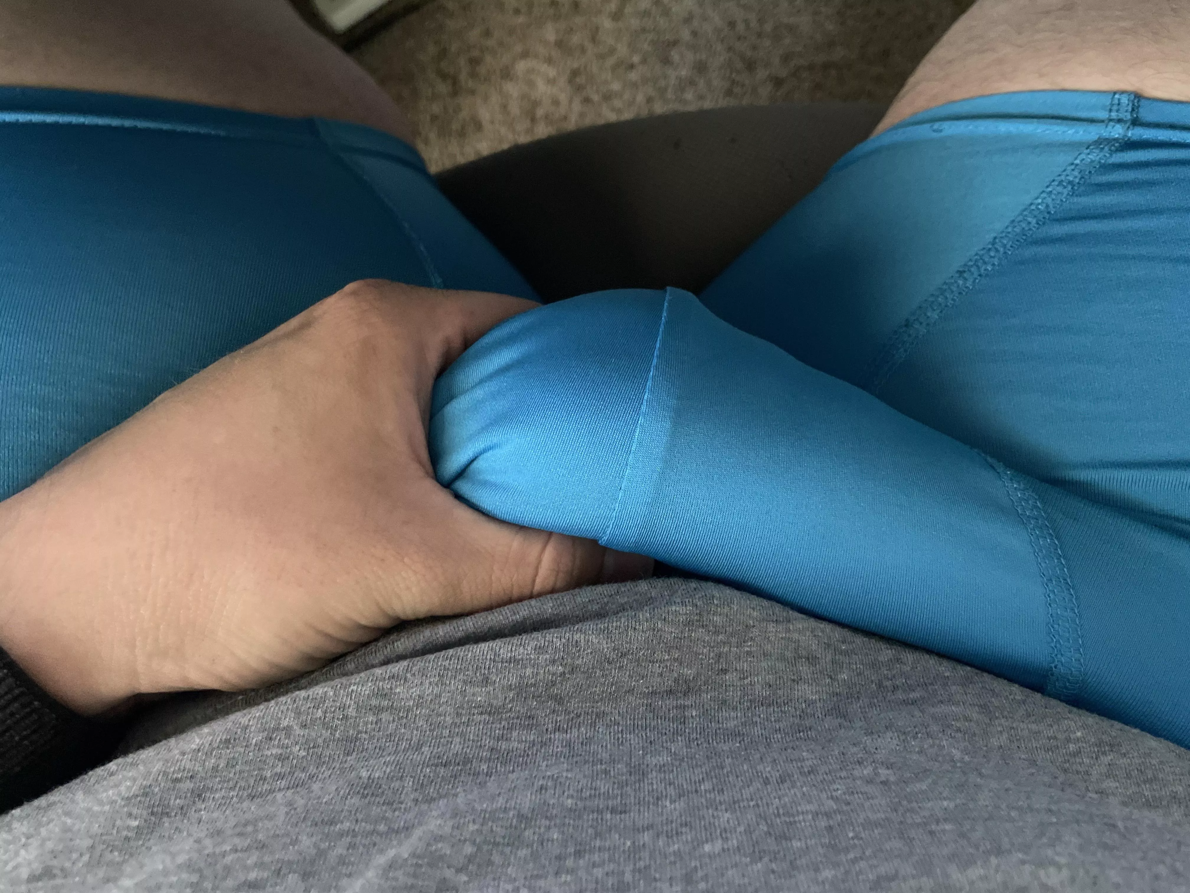 Bulge😋😋😕 posted by Sweaty-Interview-510