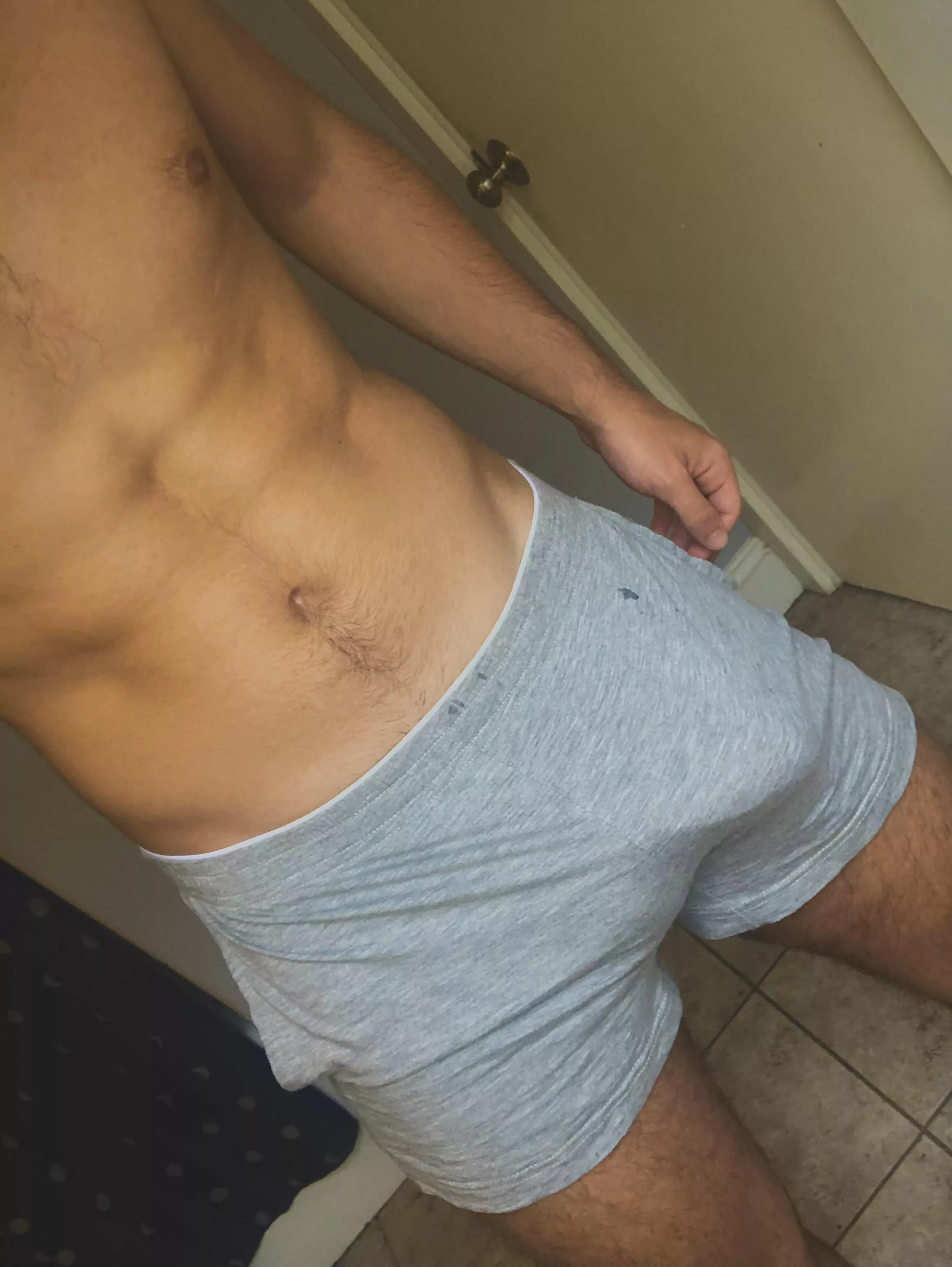 Bulging out (24 years old) posted by FreddyConwell