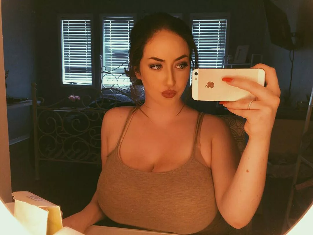 Busty beauty posted by jdevo91