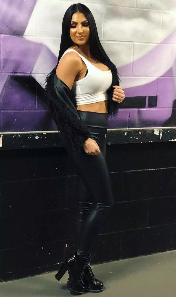 Busty Billie Kay boobs about to explode from her top 😜 posted by MaleficentBus8