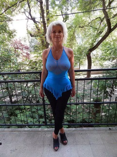 Busty gilf posted by Full-Temporary-5060