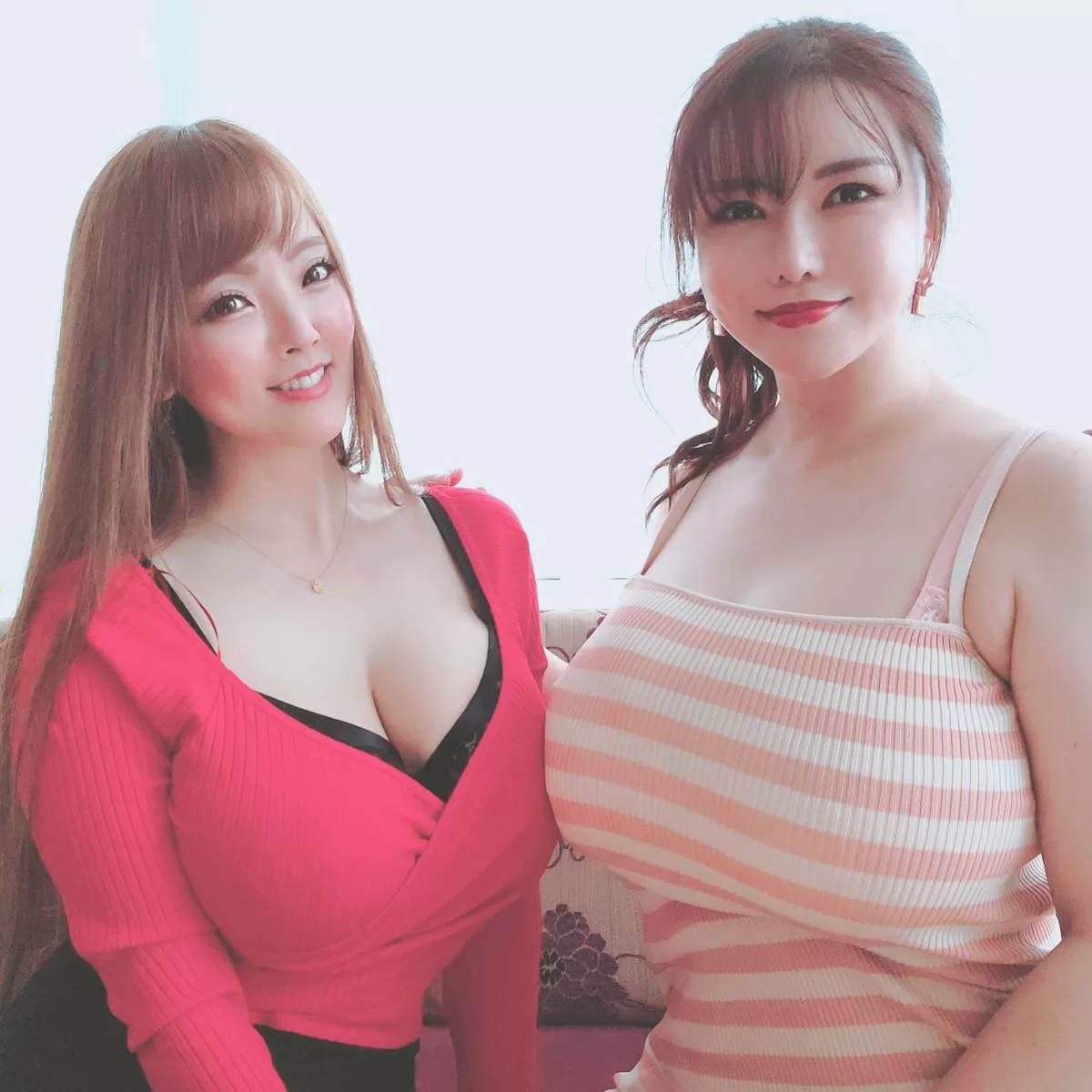 Busty Ladies posted by WankBottle