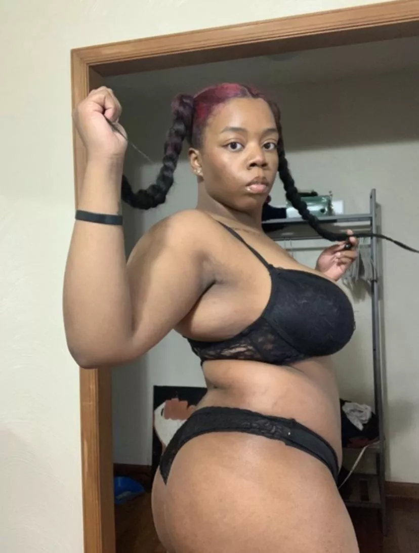 Can an ebony teen get reacts on this page? posted by woahitsde