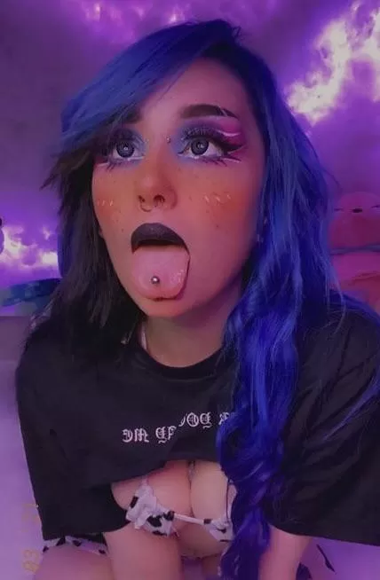 can i be ur goth slut? posted by mzrybunnie