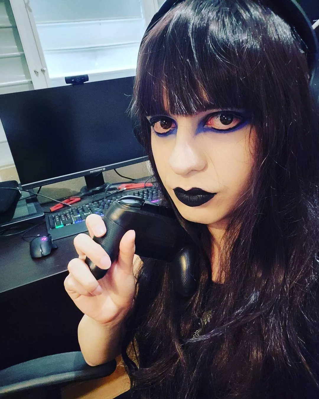 Can I be your goth gamer femboy gf? posted by GothFemboiClique