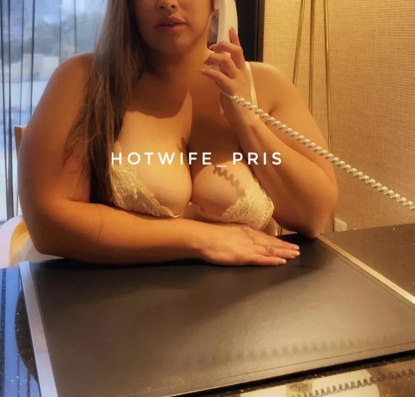 Can I be your secretary? 😋 posted by hotwife_pris