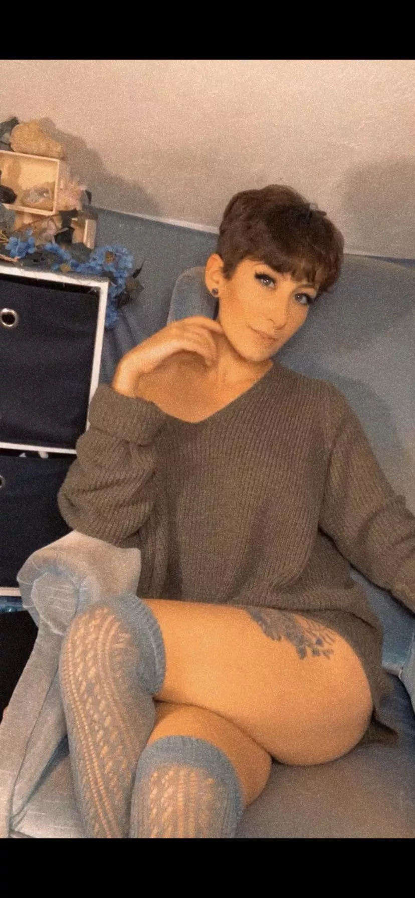 Can I be your thick thighed pixie princess? 🥰✨ posted by Shibari_kitten1