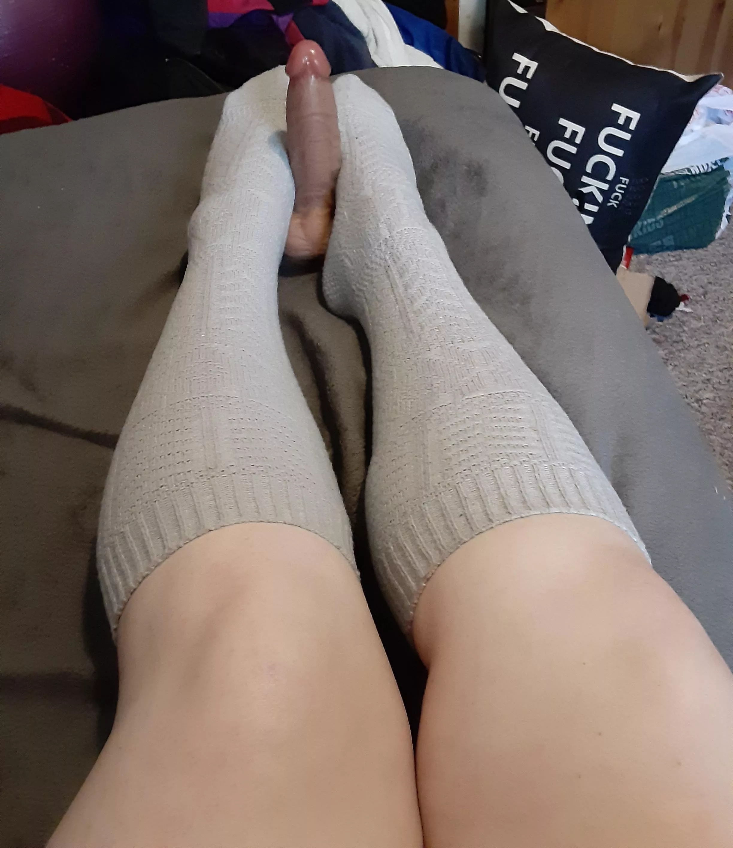 Can I give anyone a hand or should I say foot? posted by _Oreos_And_Pussy_