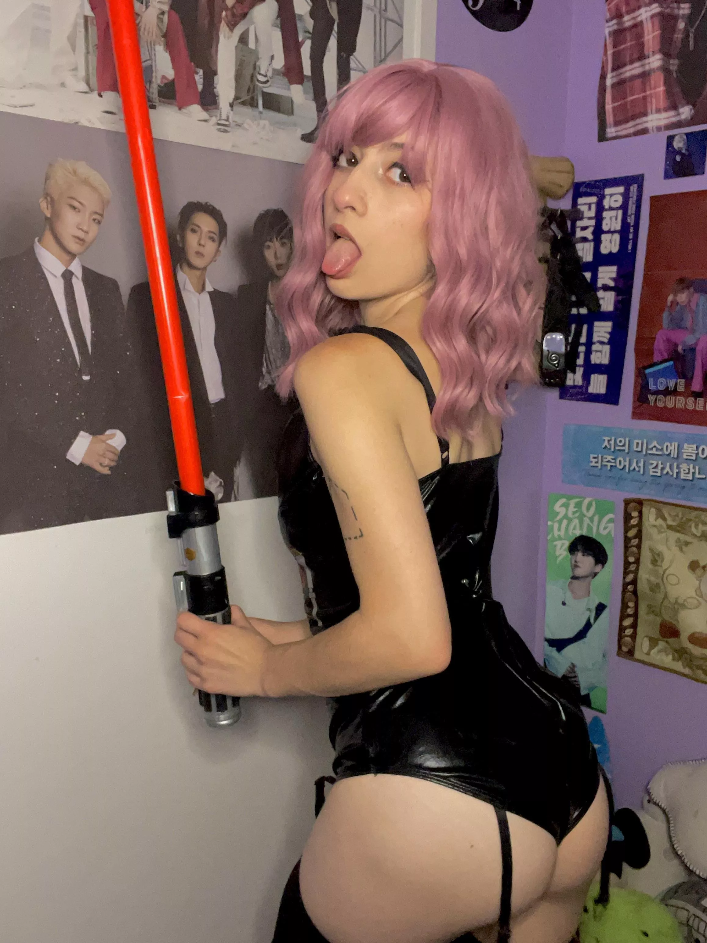 Can I make you cum to the dark side? posted by r2v1c