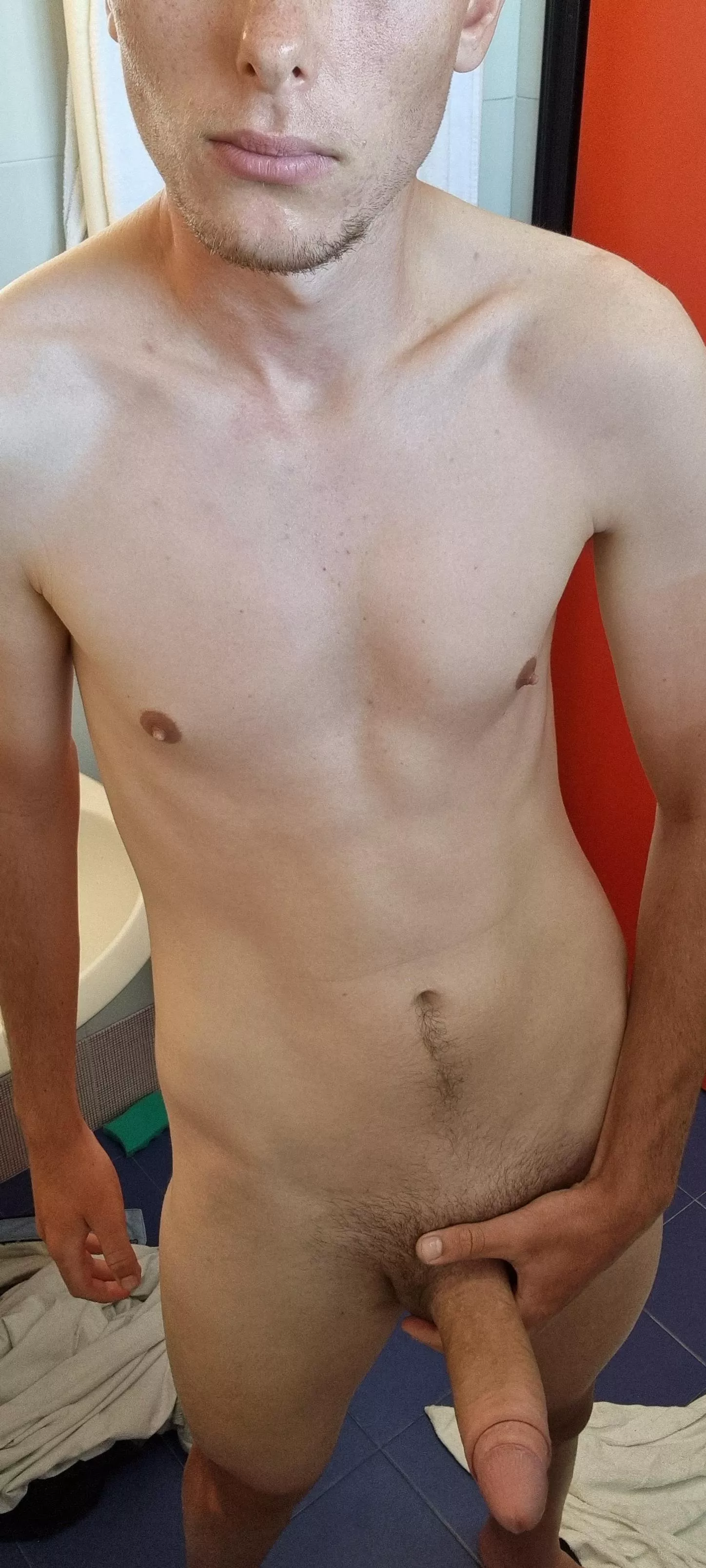 Can this skinny guy get your attention? posted by temporarynude