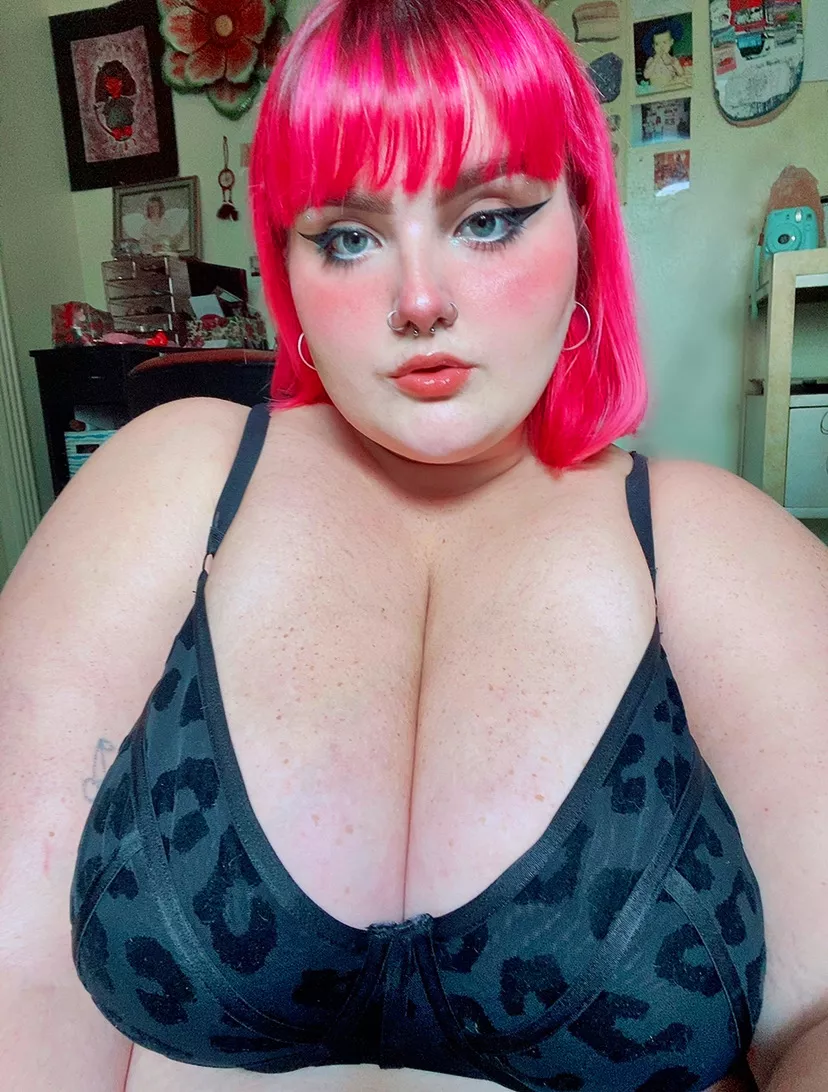 can u cum on my tits? ðŸ’“âœ¨ posted by eslutsRus