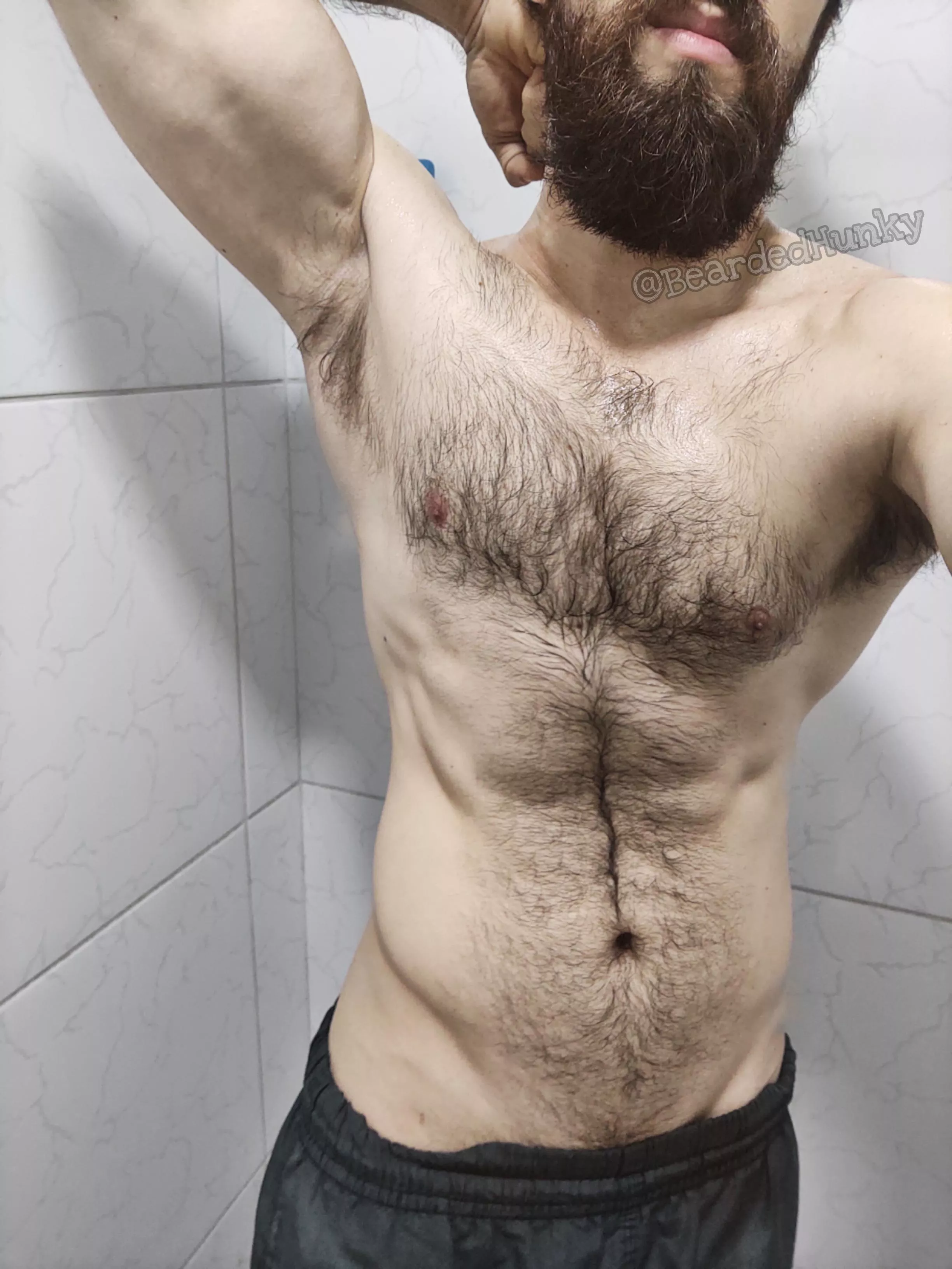 Can you see the V? posted by Bearded_Hunky