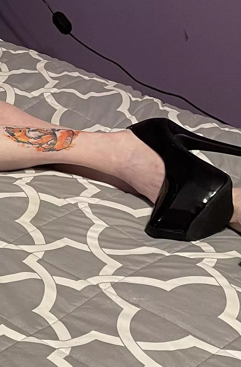 Can you tell what the tattoo is? posted by thefoxyhotwife