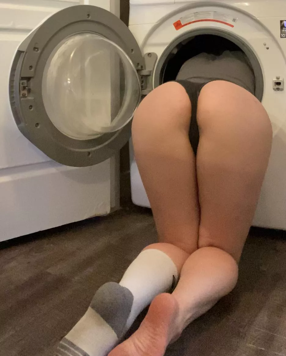 [canada] laundry day… where’s that damn sock? posted by hereforthepantyparty