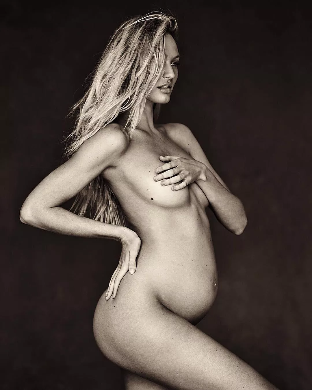 Candice Swanepoel pregnant from 2016 posted by conspiracythruther