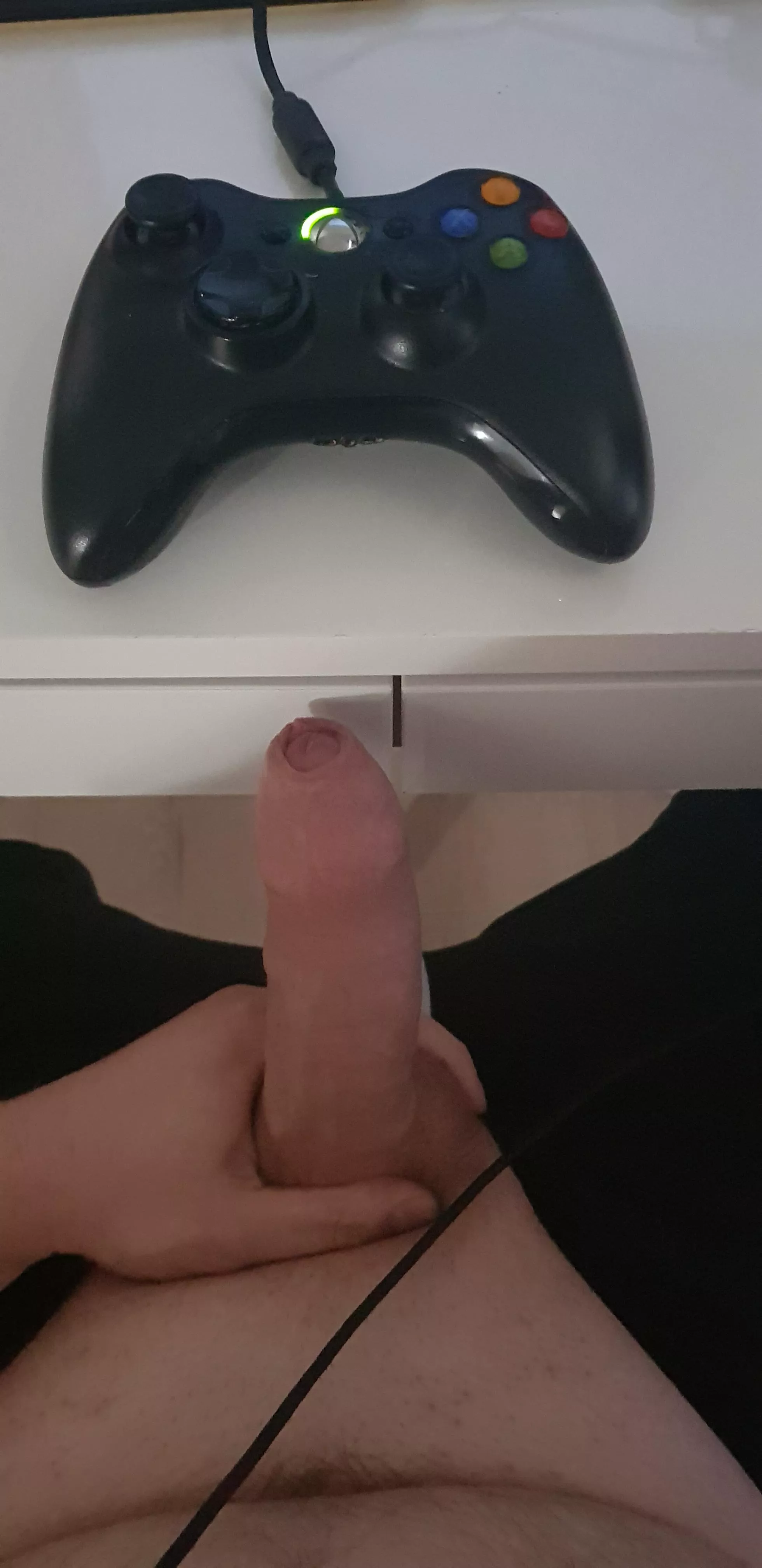 Cant concentrate on (m)y game like this..🤭 posted by FunAndLoveSeeker