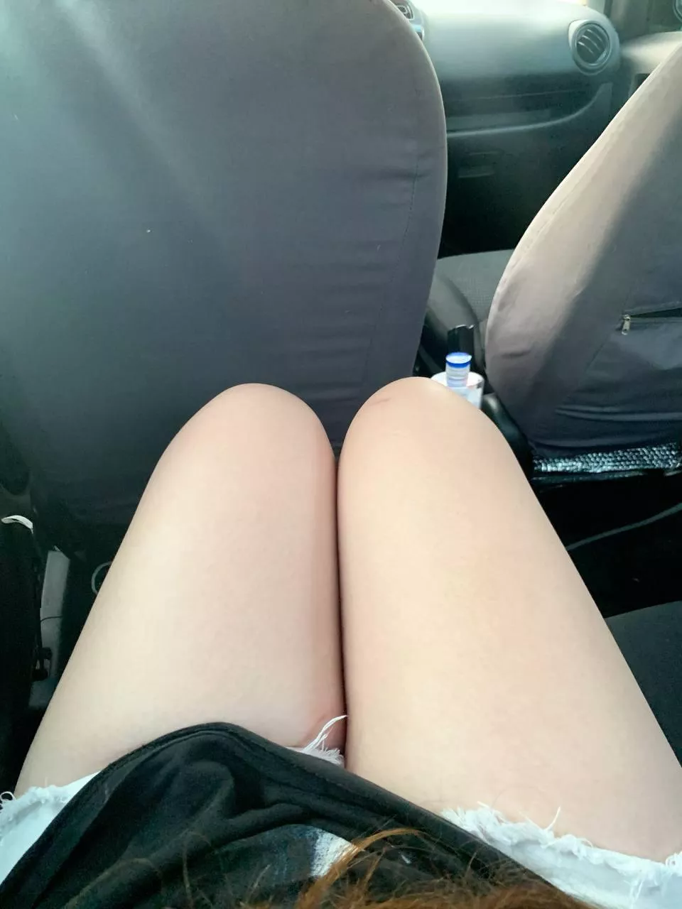 Can't drive right now so I booked grab instead. Hi kuya driver! ðŸ˜œðŸ‘… (f) posted by samAnnvo