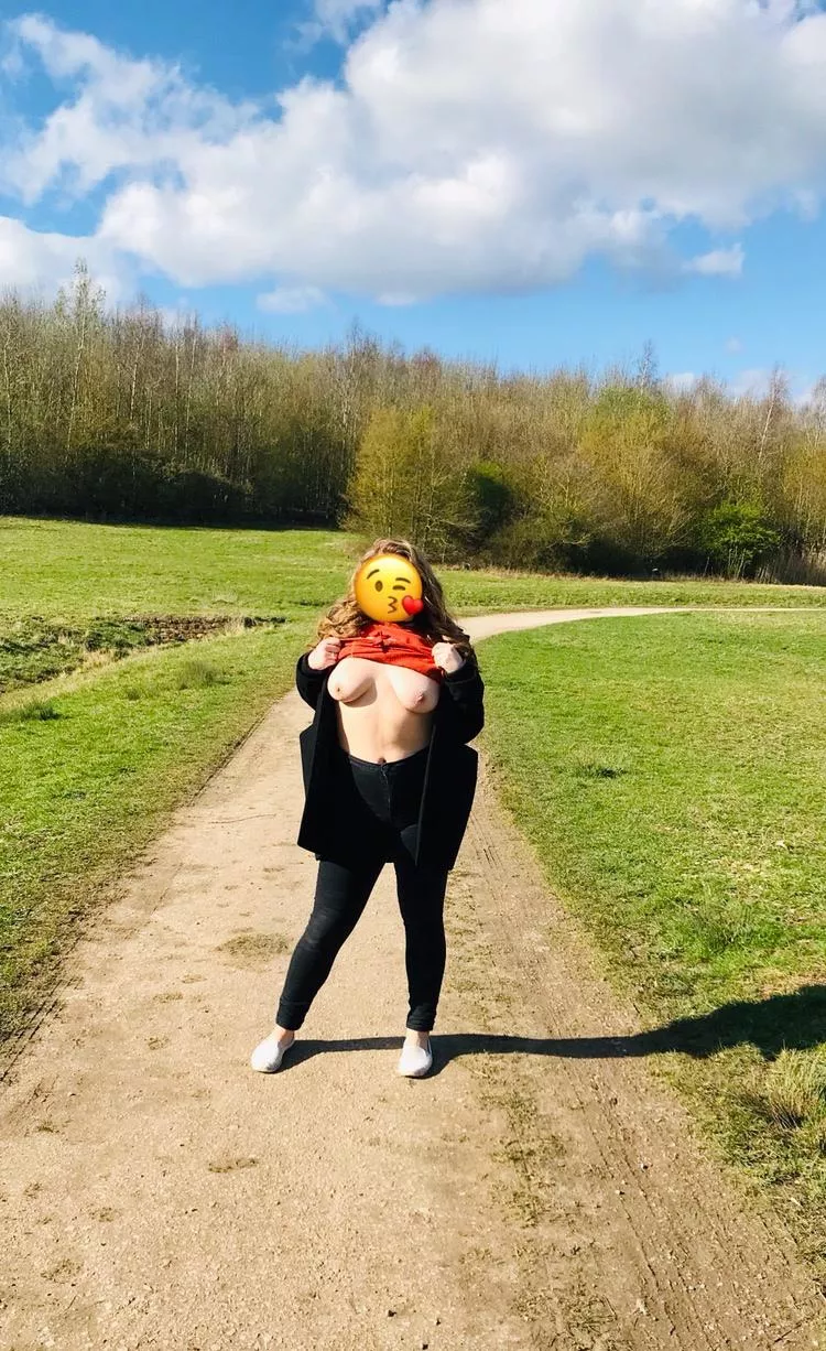 Can't go to the park without at least flashing my tits [F] posted by Girl_exhib11