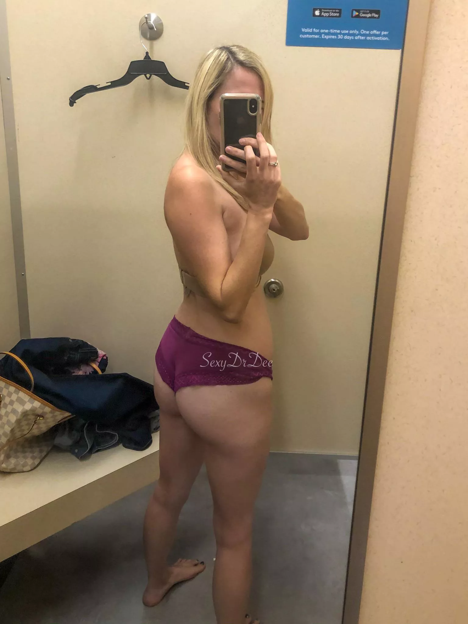 Canâ€™t help taking a selfie when I go shopping (35f) posted by SexyDrDee