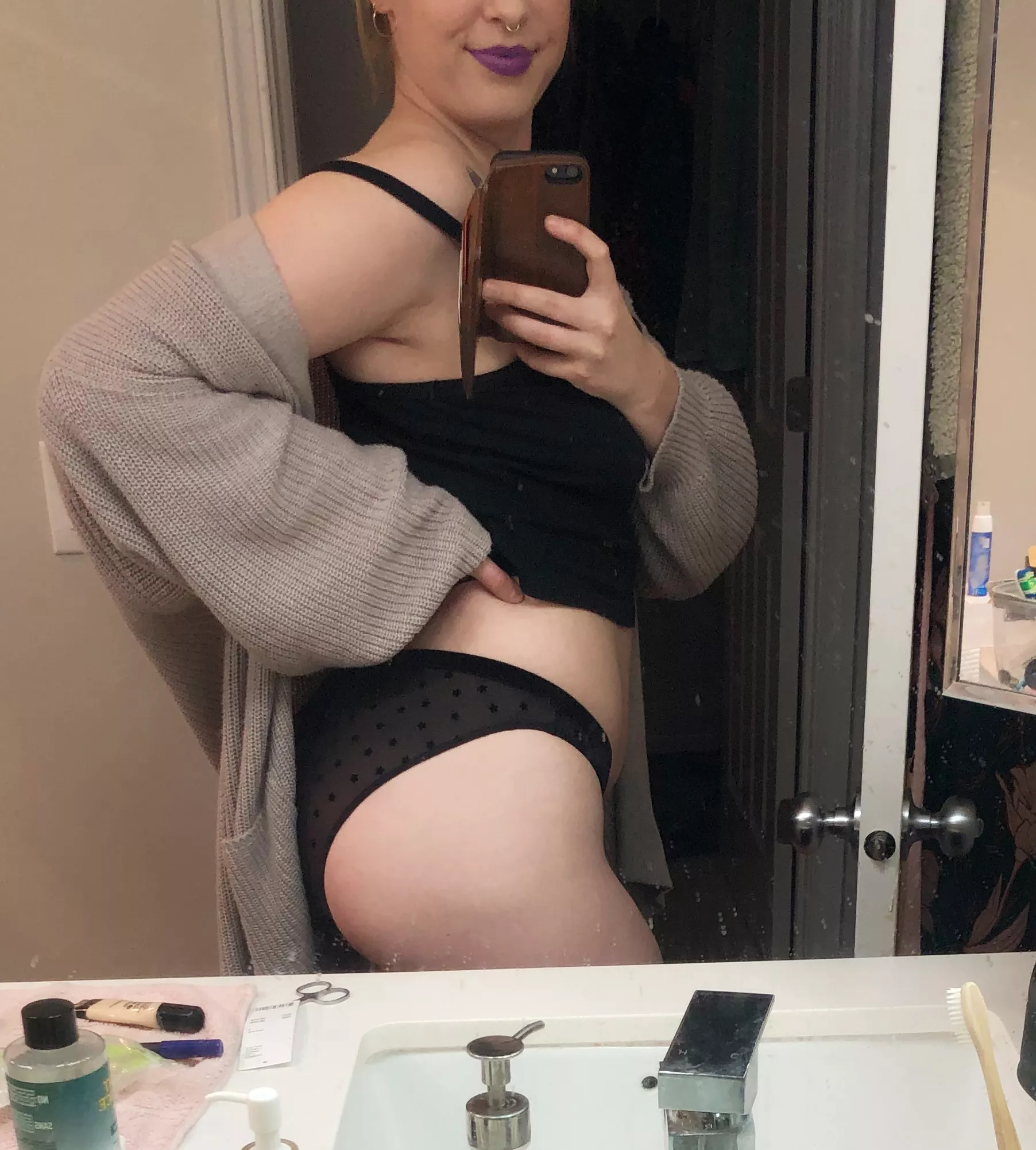 casual but also not 🙃mirror selfie + purple lipstick + starry black panties ⭐️🖤[f] posted by merrymaryjane69