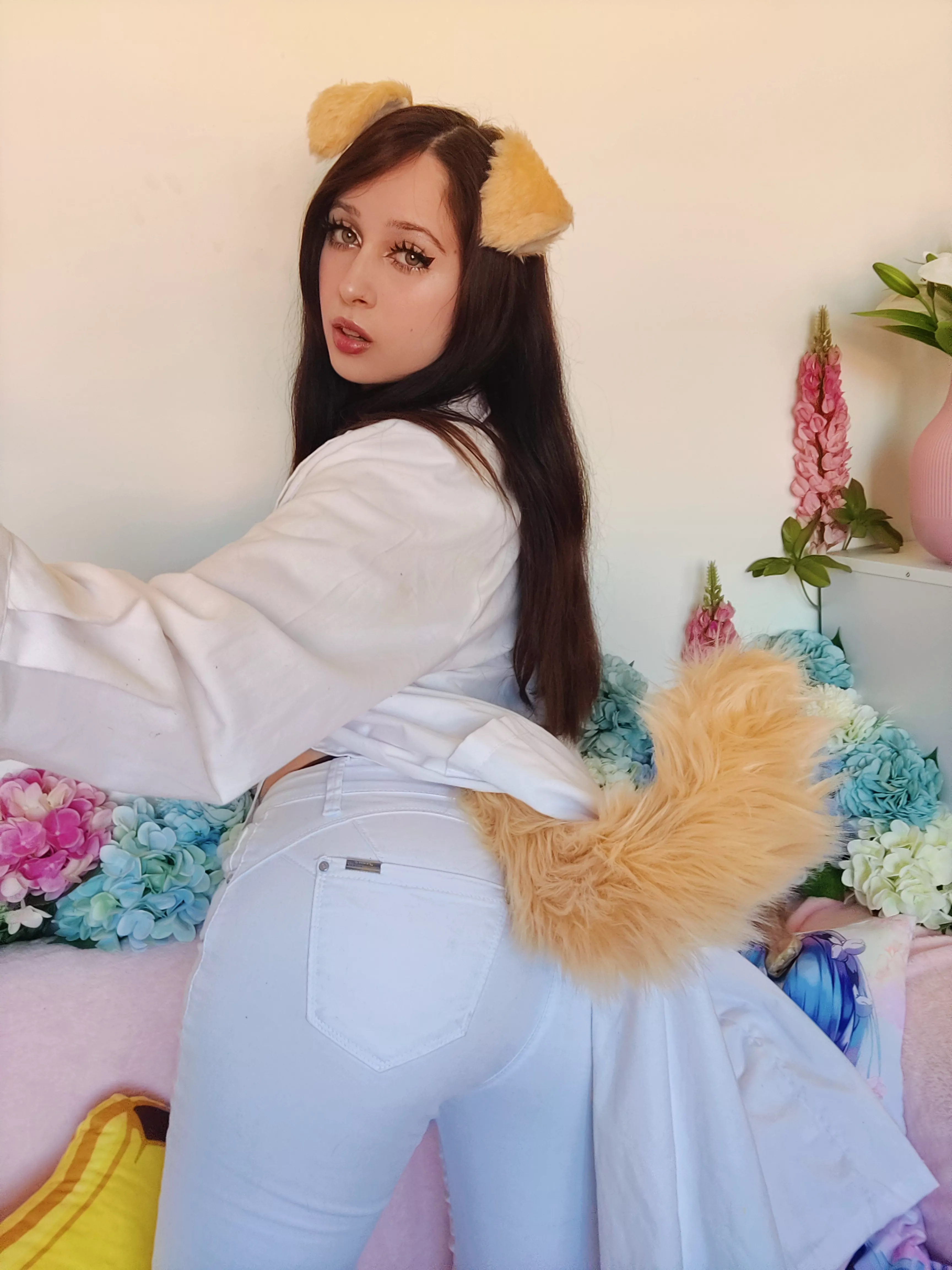 catgirl this catgirl that but what about a DOGtor? (doggo girl by gumihohannya) posted by GumihoCosplay