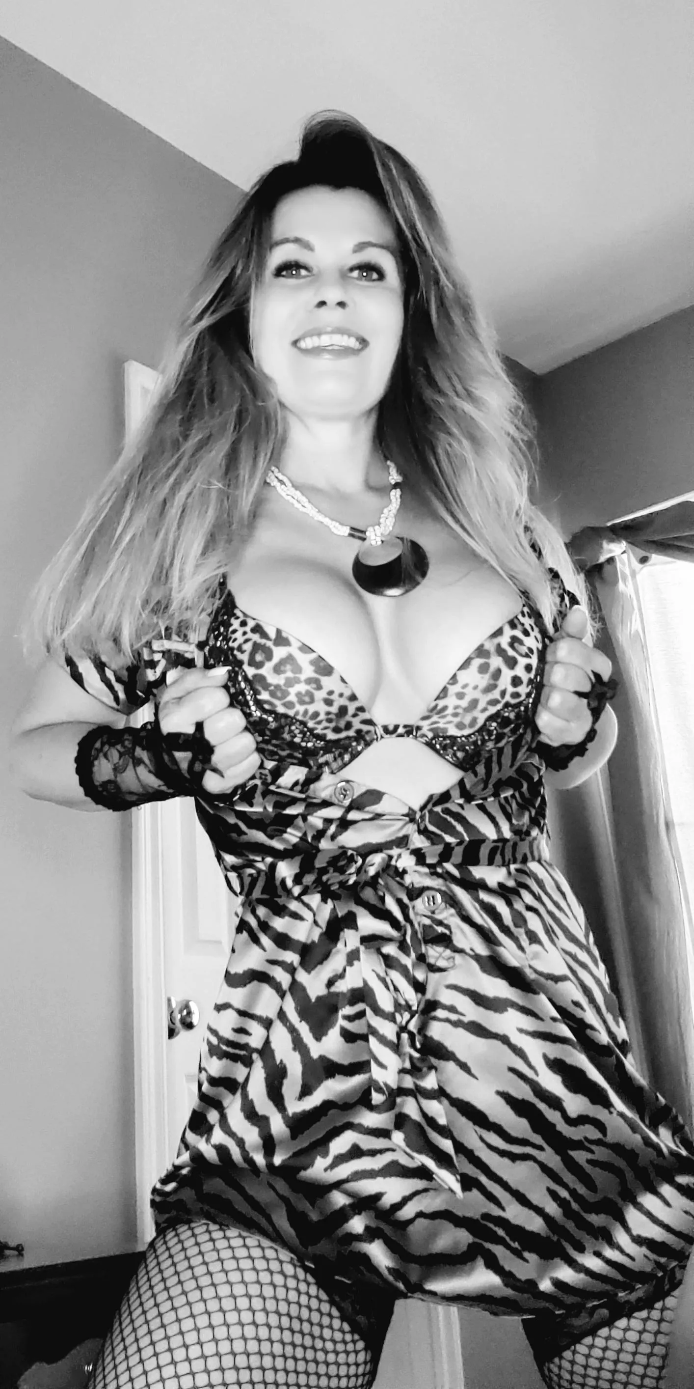 Caution..cougar approaching! 44yr(f) posted by SamanthaStarlite