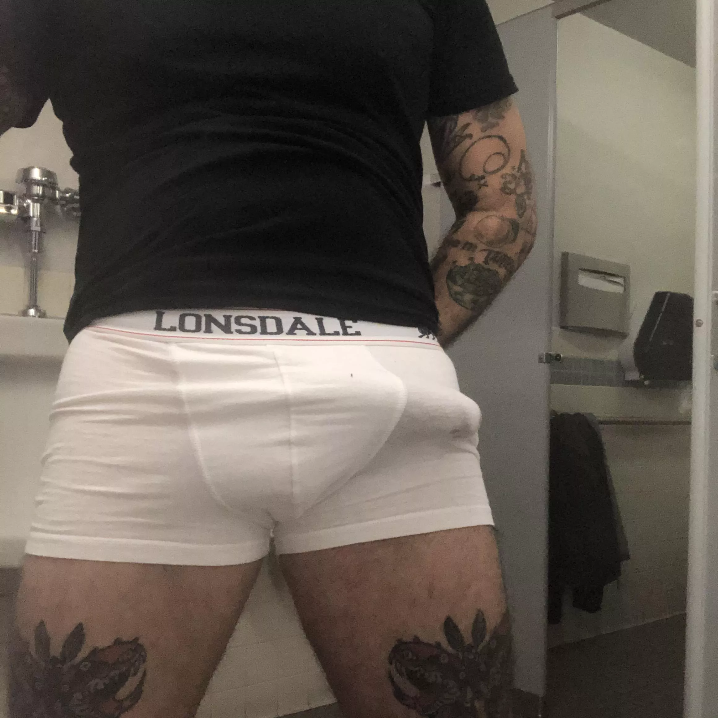 Chav dad bulge. posted by upstartspider