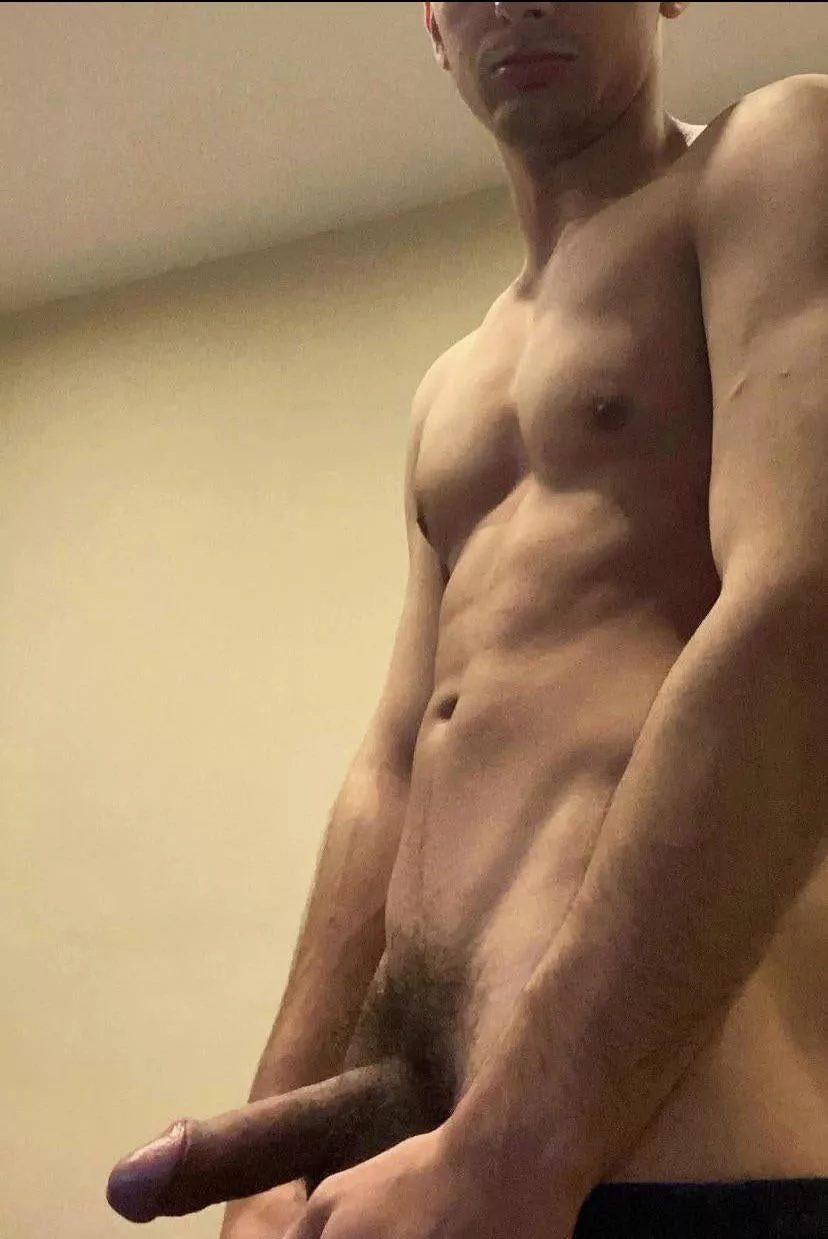 Check my bush. 25 M. Would you take my virginity? posted by [deleted]