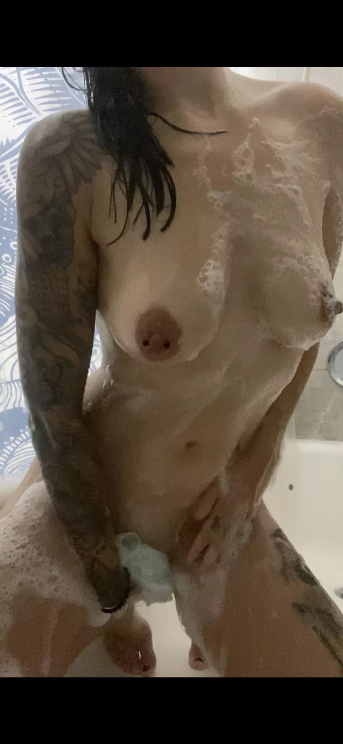 Check my page for link to exclusive content, you donâ€™t want to miss shower time w me ðŸ’¦ðŸ‘…ðŸ˜˜ posted by Ravenxrae