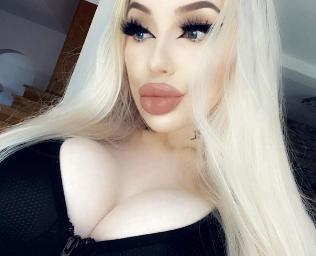 check myyy‼️ONLY FANS‼️(linkk in bio) +100 POSTS ✨20 years old plastic barbie with big fake lips and fake boobs👀✨QUICK response to DMs🔥special/private requests available ✨sexting 🔥dick rates ✨fishnets/stockings 🔥lingerie✨hee posted by charlotteventurax