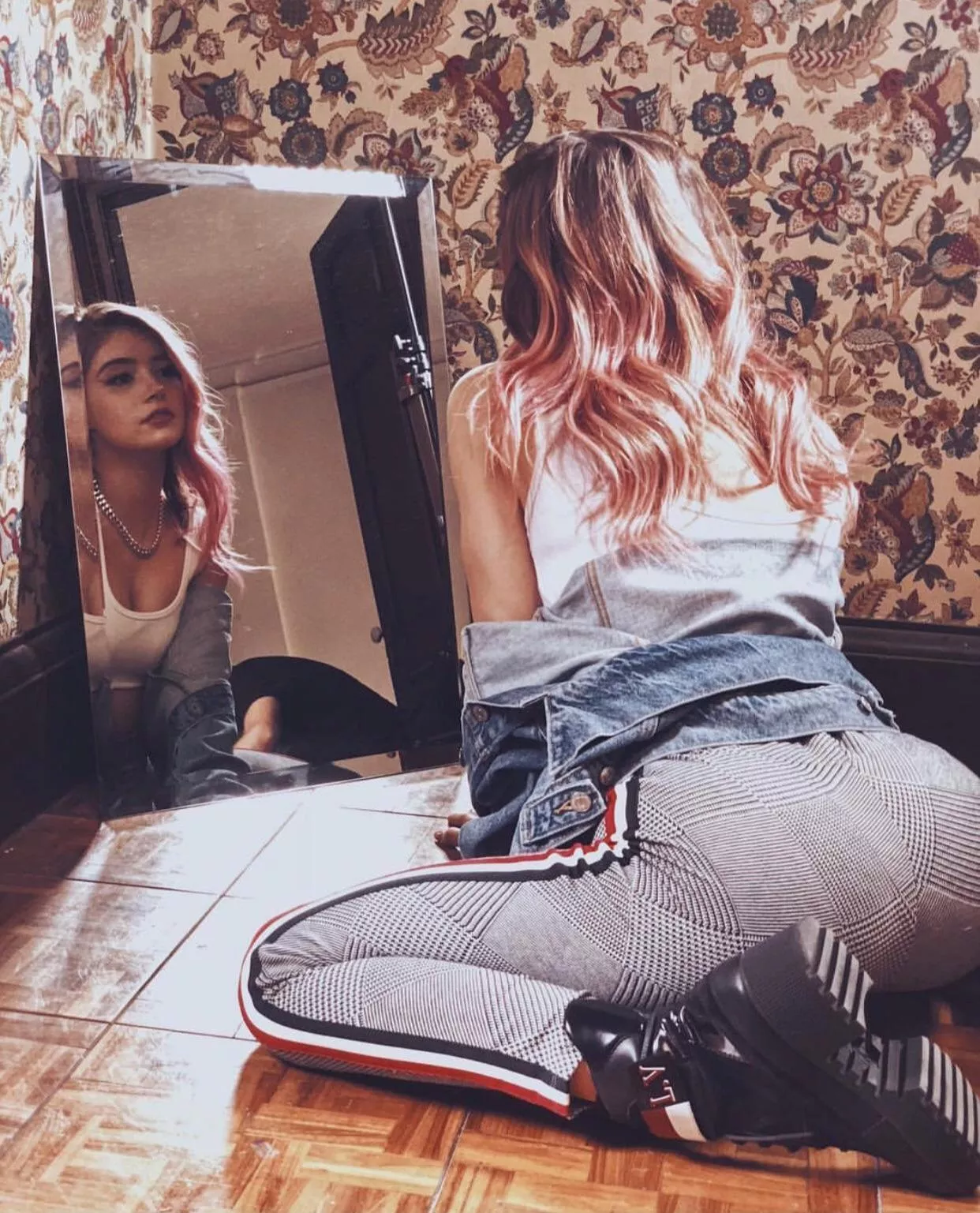 Chrissy Costanza posted by TargaryenNW