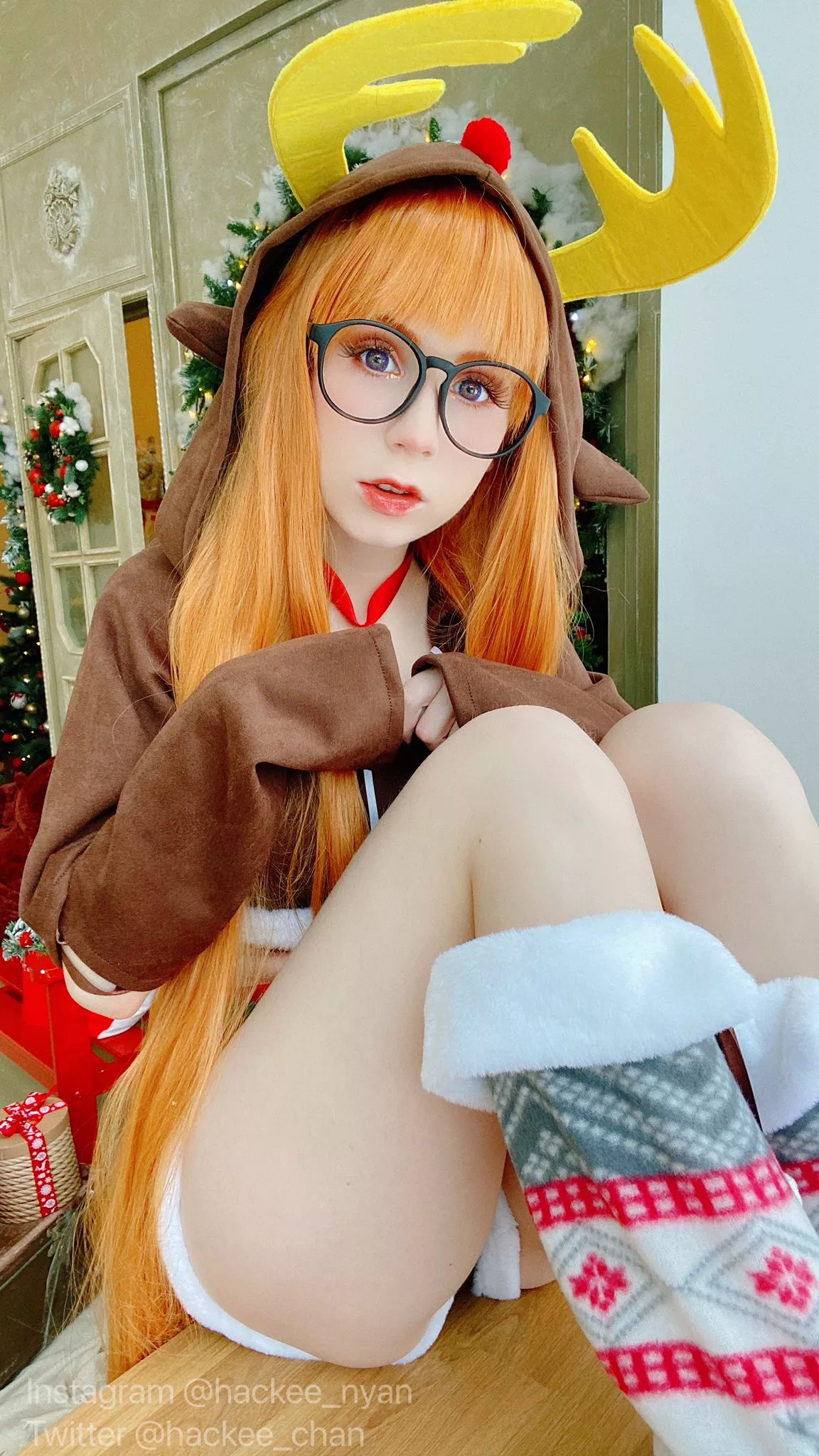 Christmas Futaba Sakura from Persona 5 by HackeeNyan posted by hackee_reddit