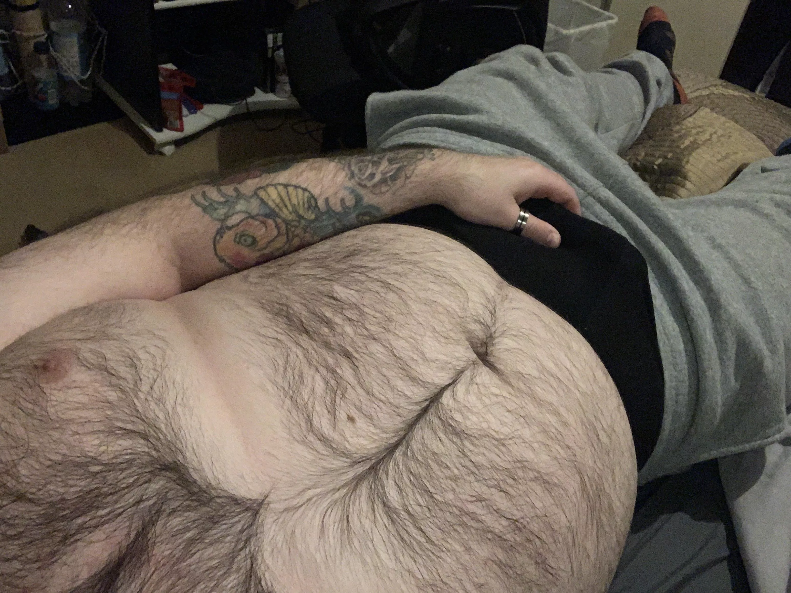 Chubby, hairy, grey sweats and a boner. Can I offer you anything else? posted by SpuntTunker