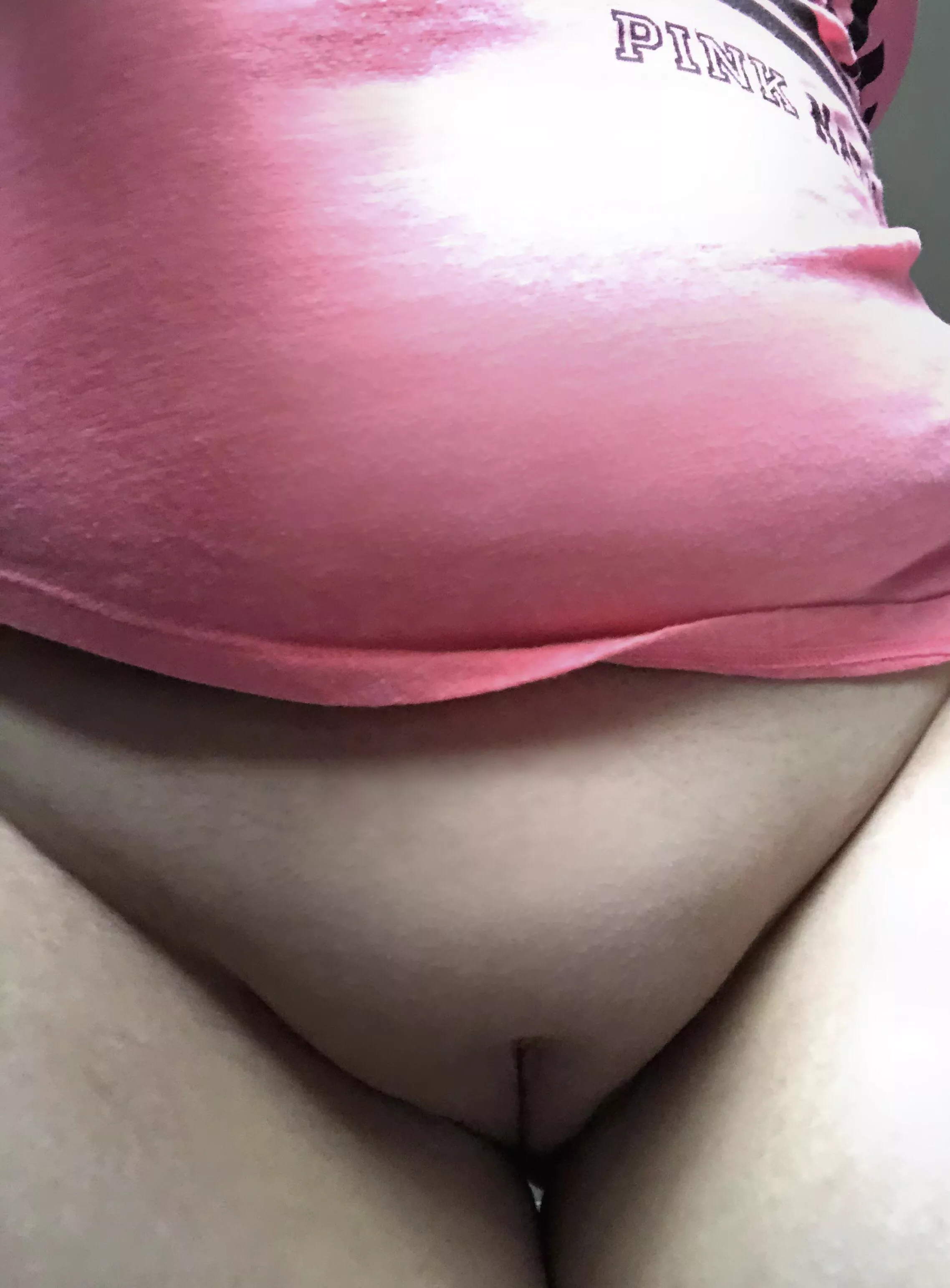 Chubby milf innie posted by littlefeet420