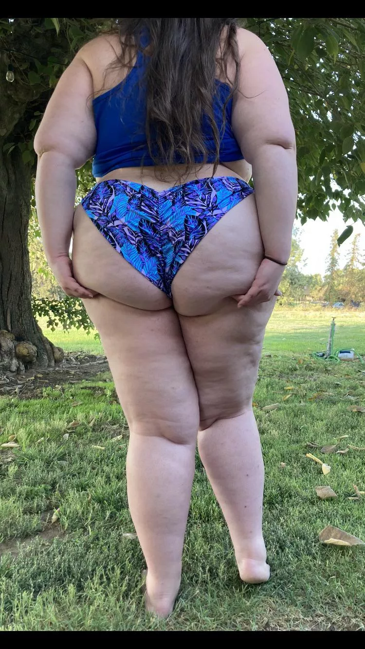 Chunky arms and a fat ass ♥️♥️ posted by SweetGeorgiaRose