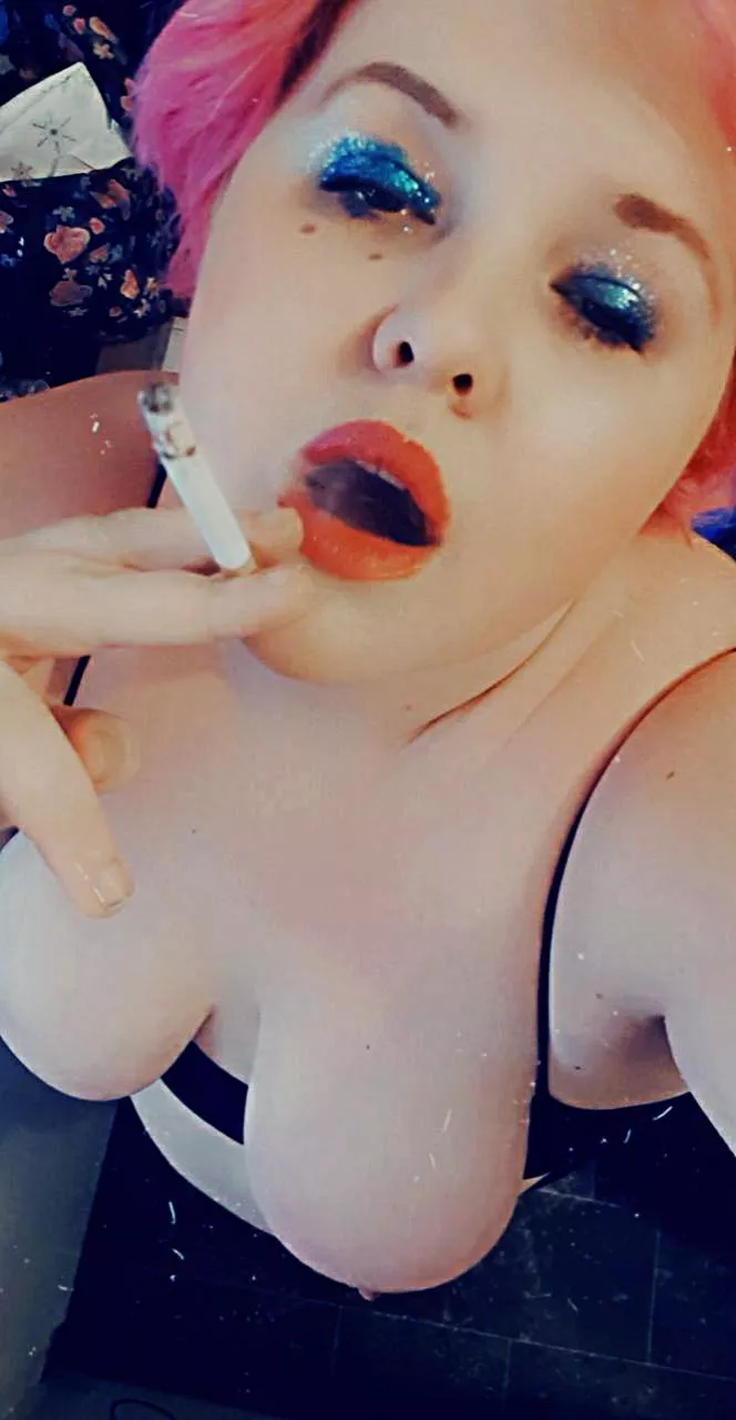 Cigarettes and orgasms posted by Addedsugar32