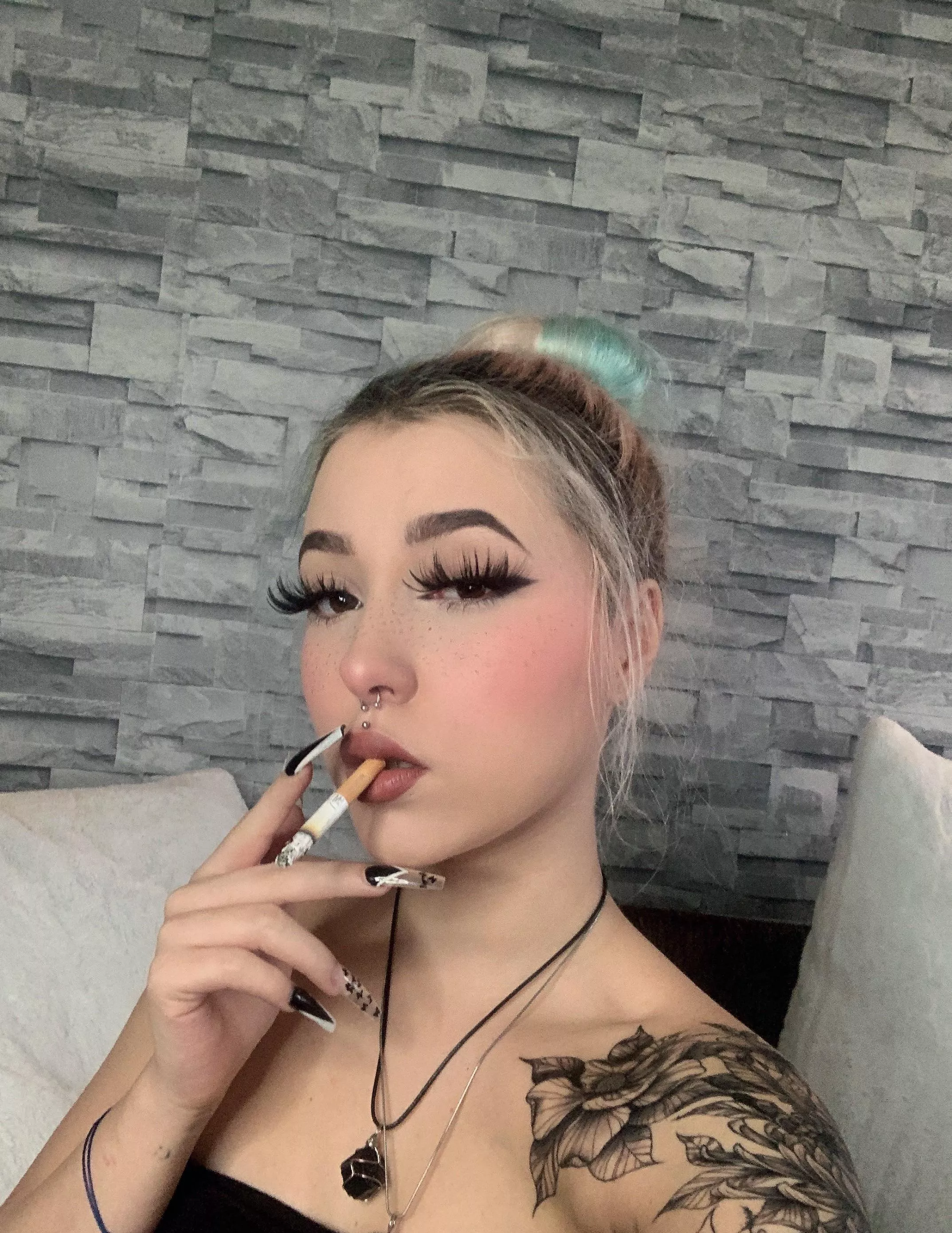 Cigarettes isn’t the only thing you’ll be addicted to posted by notvicii